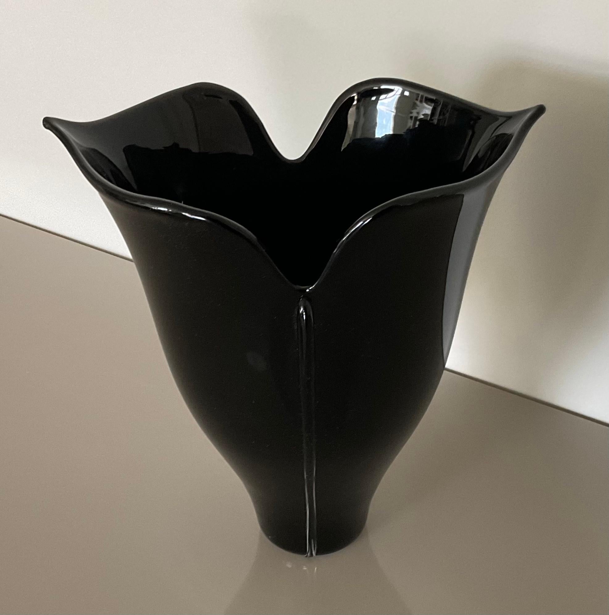 Italian Minassia Series Vase by Toni Zuccheri Barovier and Toso Murano, 1982 For Sale