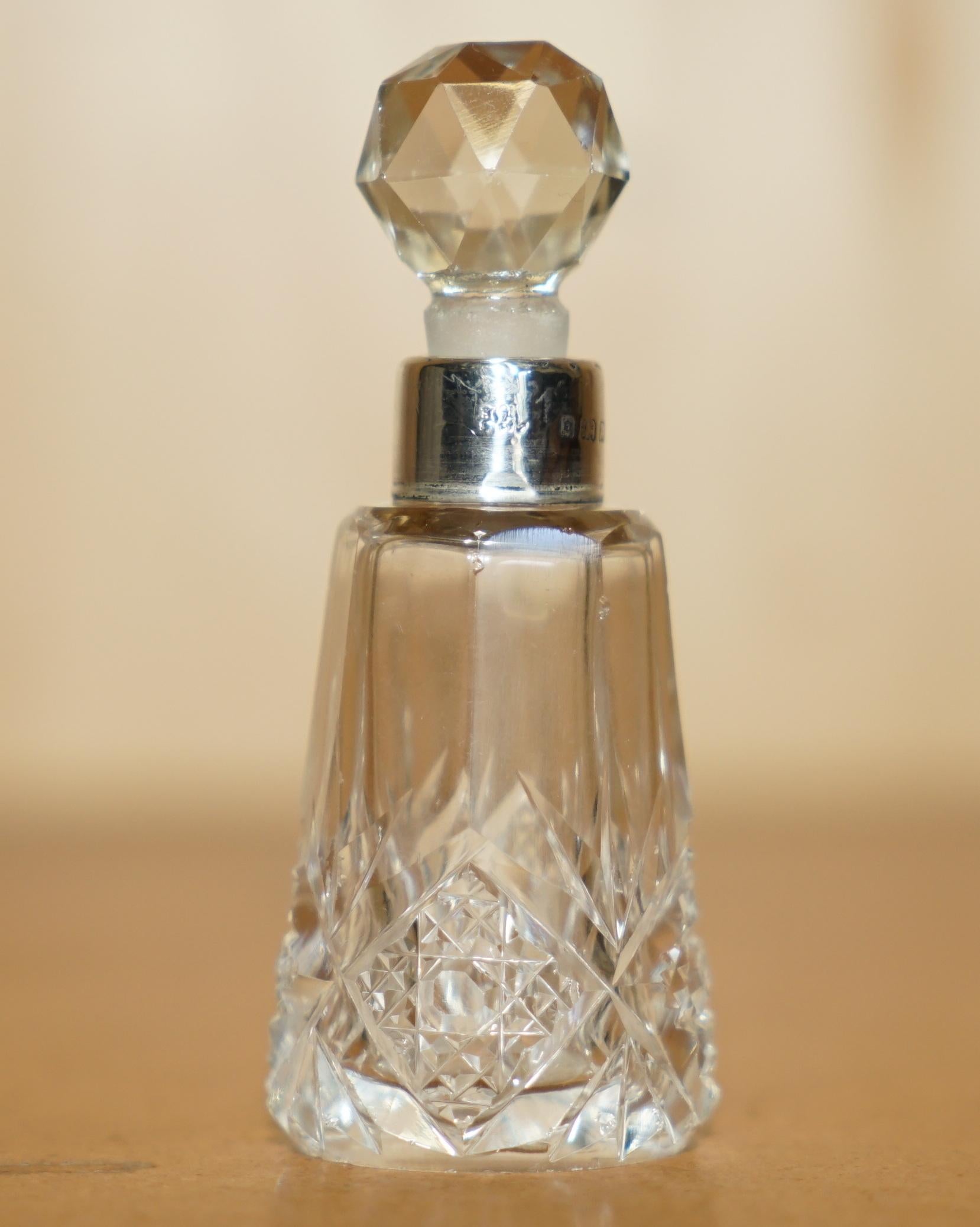 MINATURA 1929 FRASCO ANTIGUO PARA PERFUME VIDRIO CORTADO CRISTAL ESTERLiNG PLATA Art Decó en venta