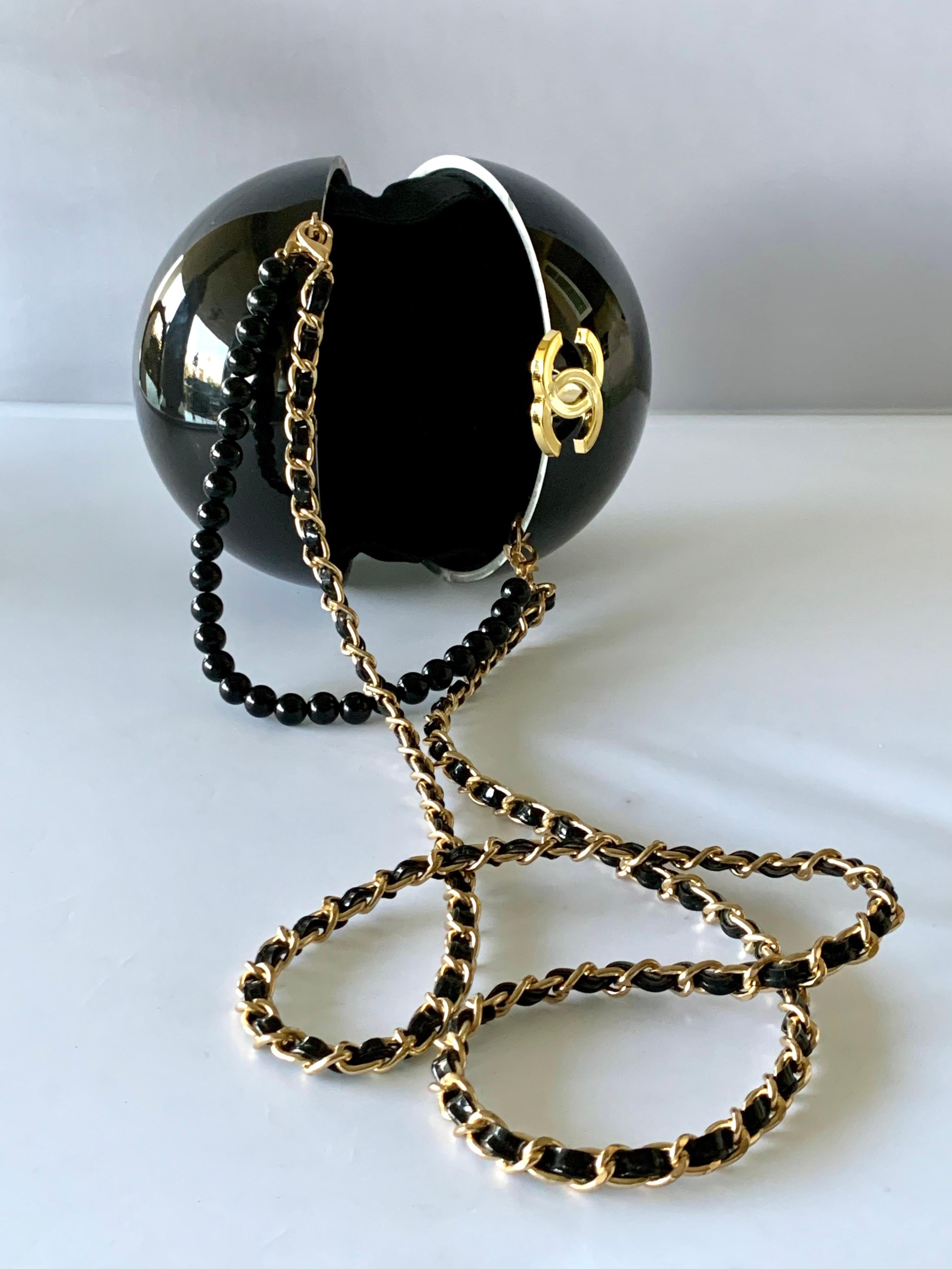 Minaudière Chanel Noir Rond Double CC Logo Sac à main 5