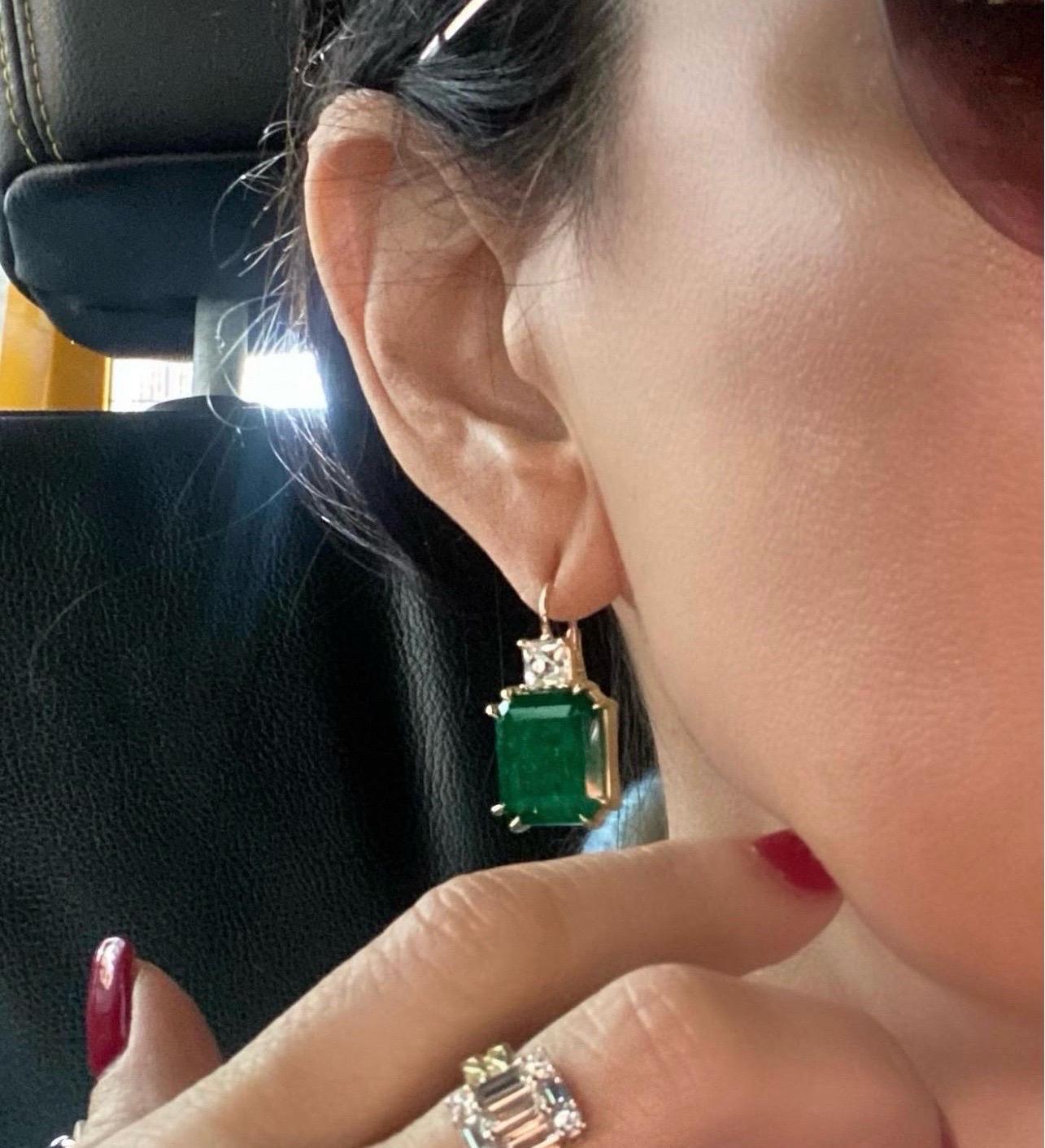 Women's or Men's Mindi Mond Colombian Emerald and French Cut Diamond Sheri Drop 18k Gold Earrings For Sale
