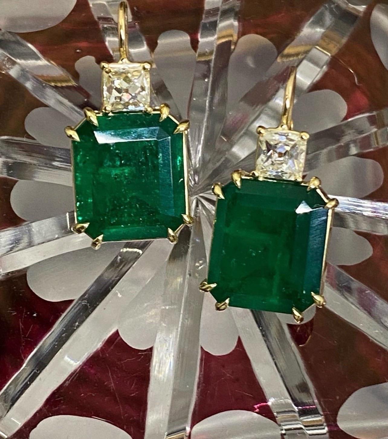 Mindi Mond Colombian Emerald and French Cut Diamond Sheri Drop 18k Gold Earrings For Sale 1