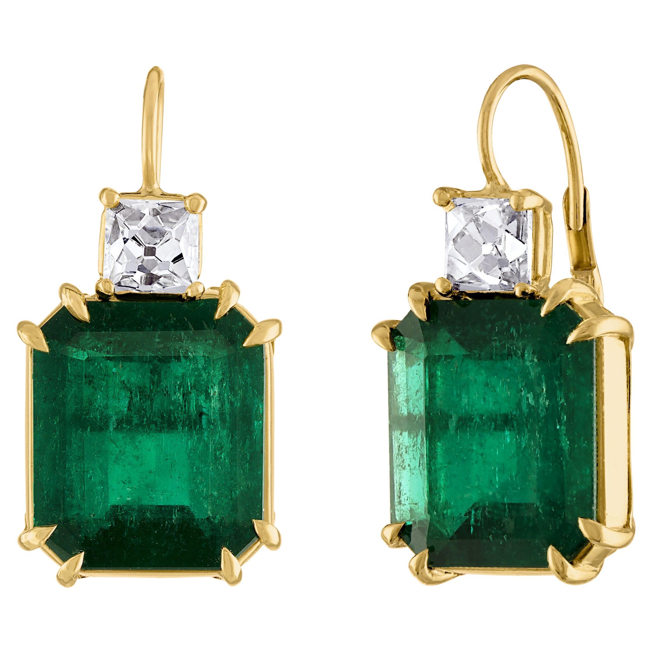 Mindi Mond Colombian Emerald and French Cut Diamond Sheri Drop 18k Gold Earrings For Sale