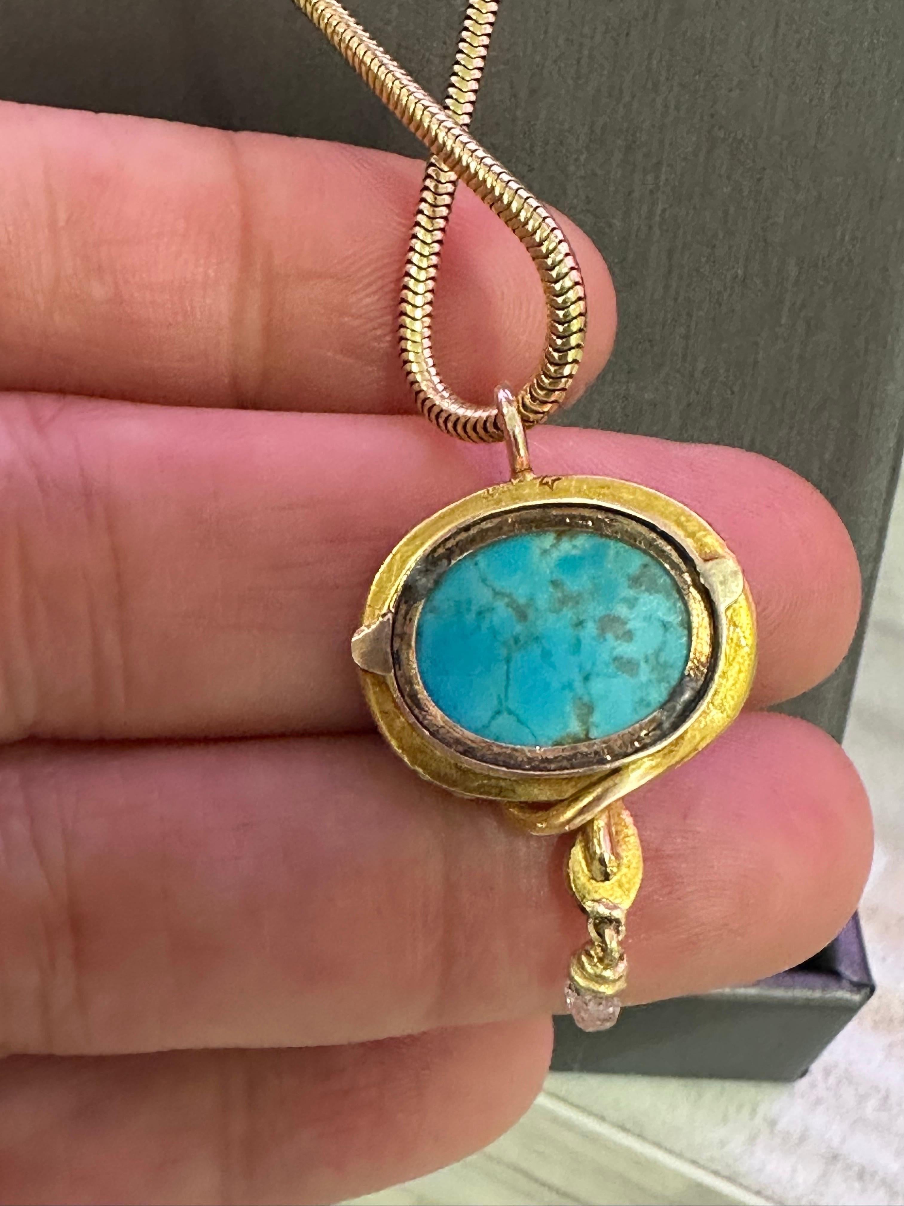 Mindi Mond Briolette victorienne turquoise  Pendentif serpent en or avec diamants   en vente 3