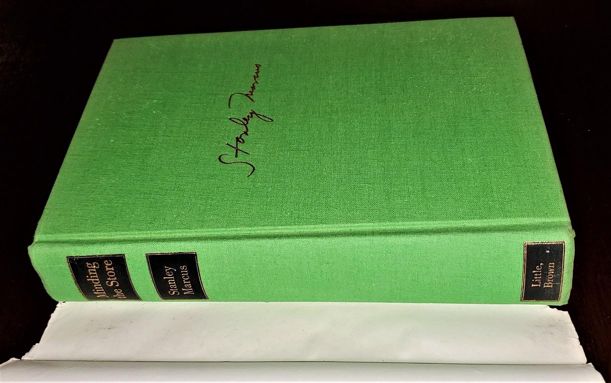 Gravé 1ère édition de Minding the Store de Stanley Marcus en vente