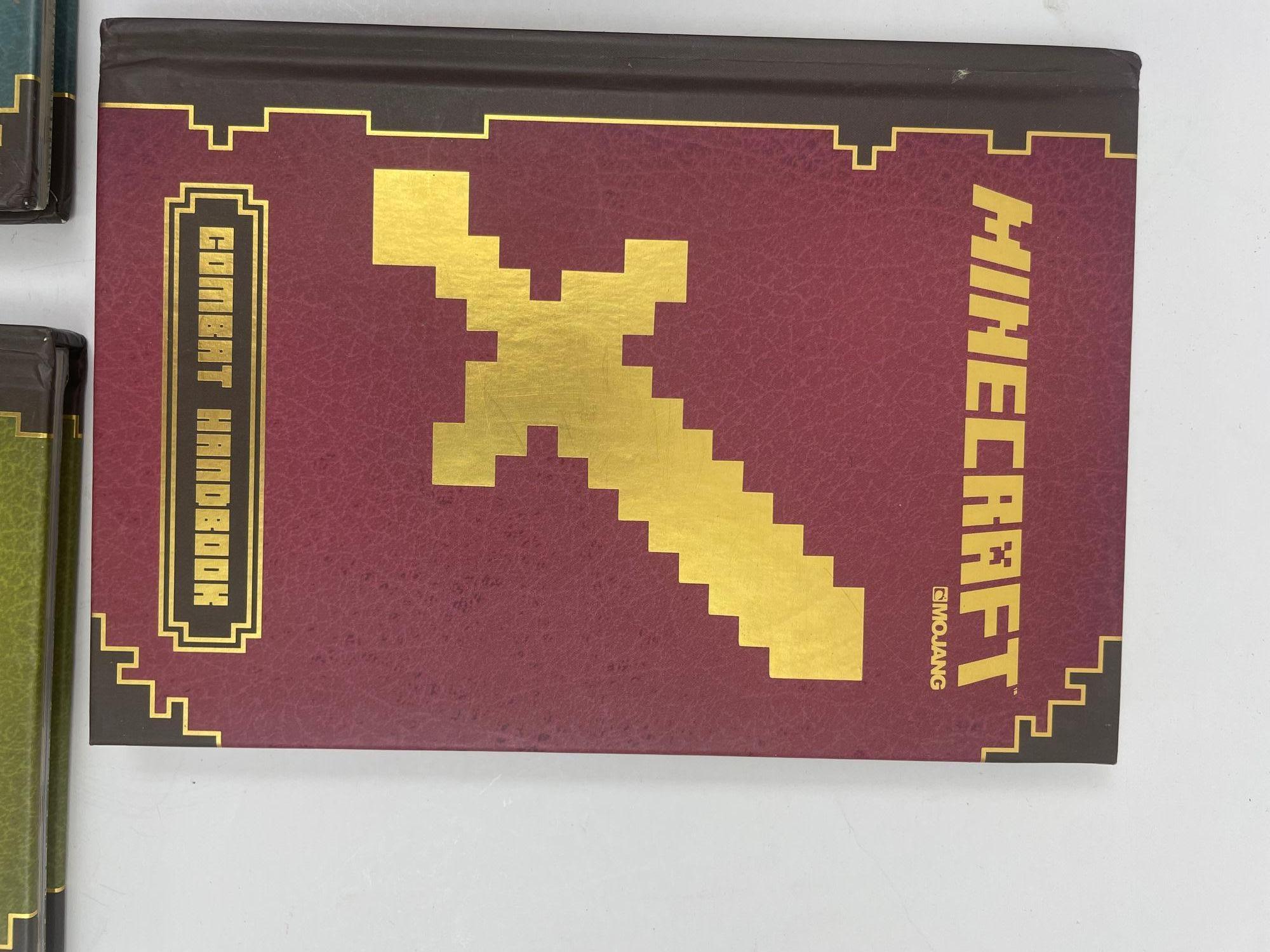 Minecraft The Complete Handbook Collection'S Set of 4 di Stephanie Milton in vendita 2