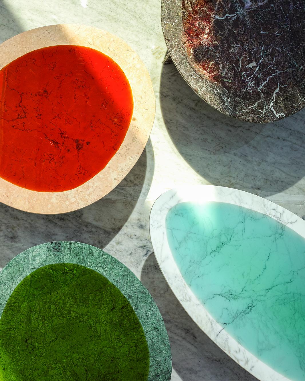 Postmoderne Table basse rouge minéraux de Carla Baz en vente