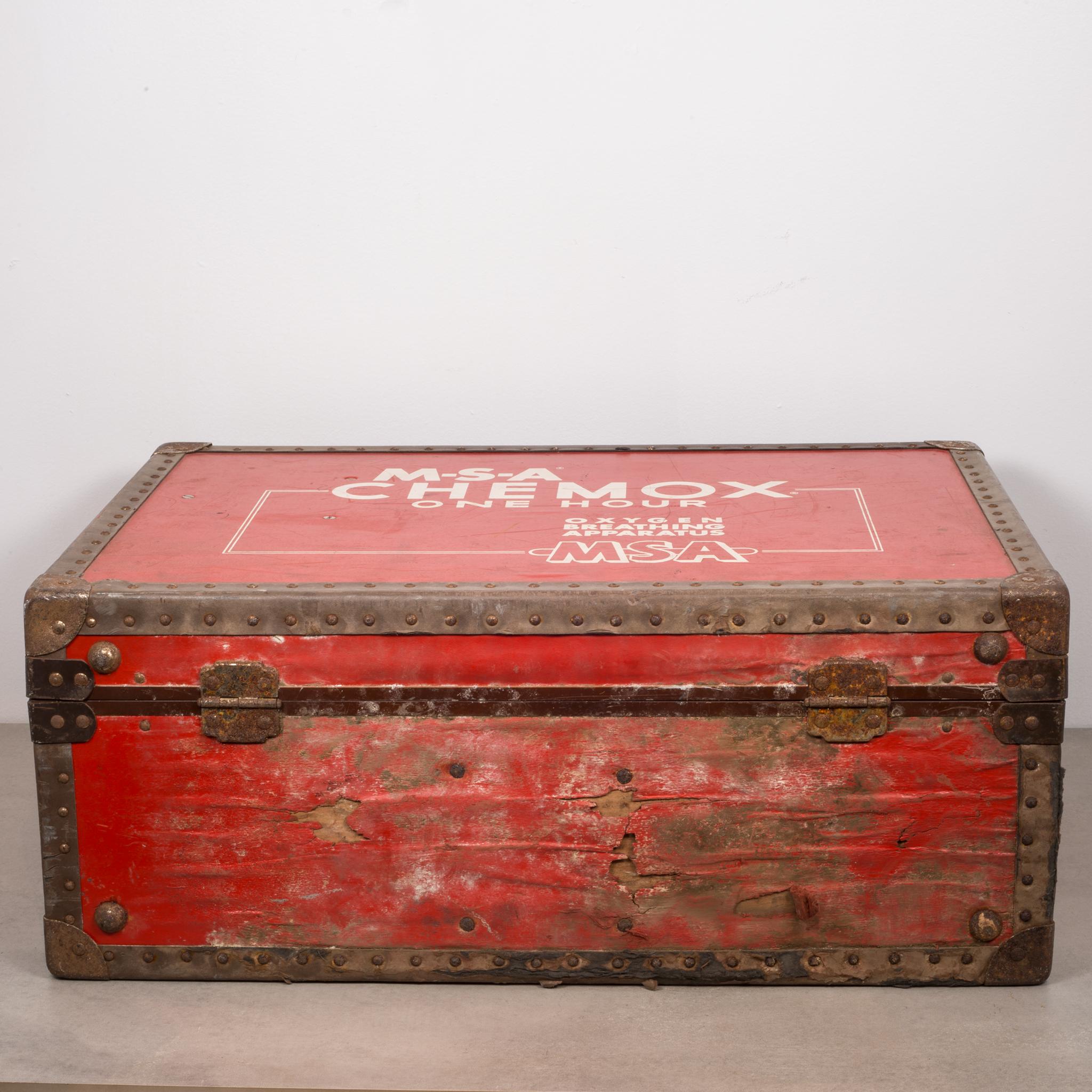 Miner's Oxygen Mask/Original Case, circa 1960 1