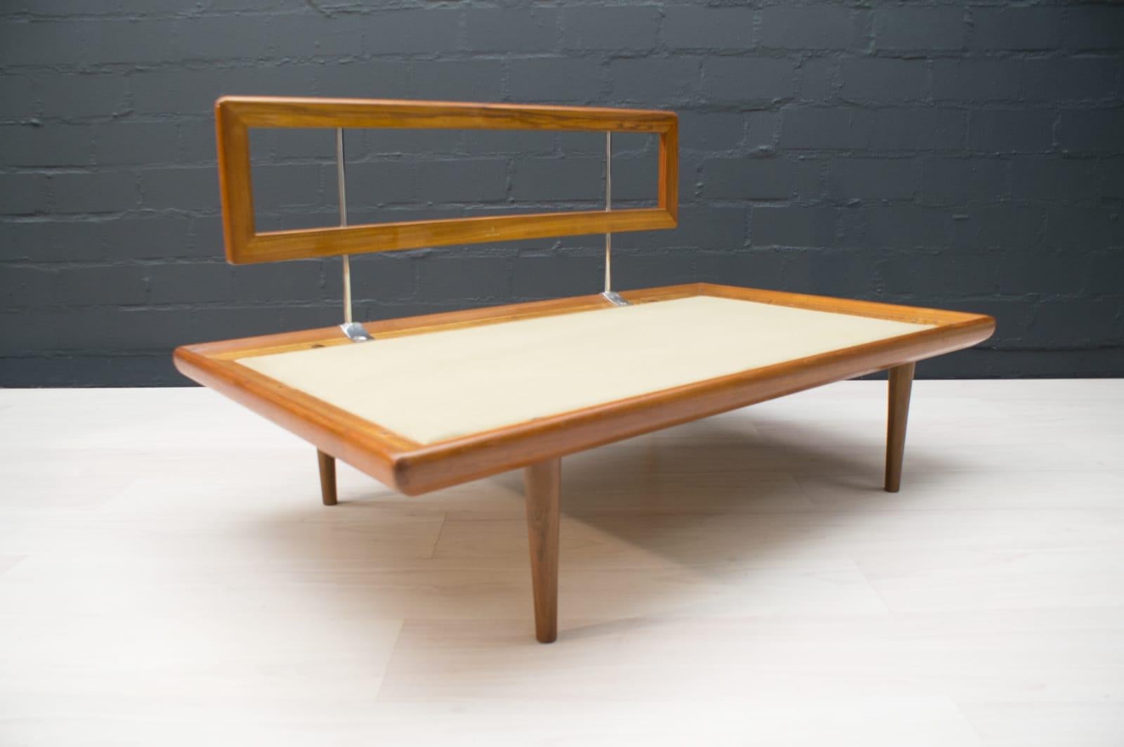 Minerva 2-Seat Sofa by Peter Hvidt & Orla Mølgaard Nielsen for France & Son In Good Condition In Nürnberg, Bayern
