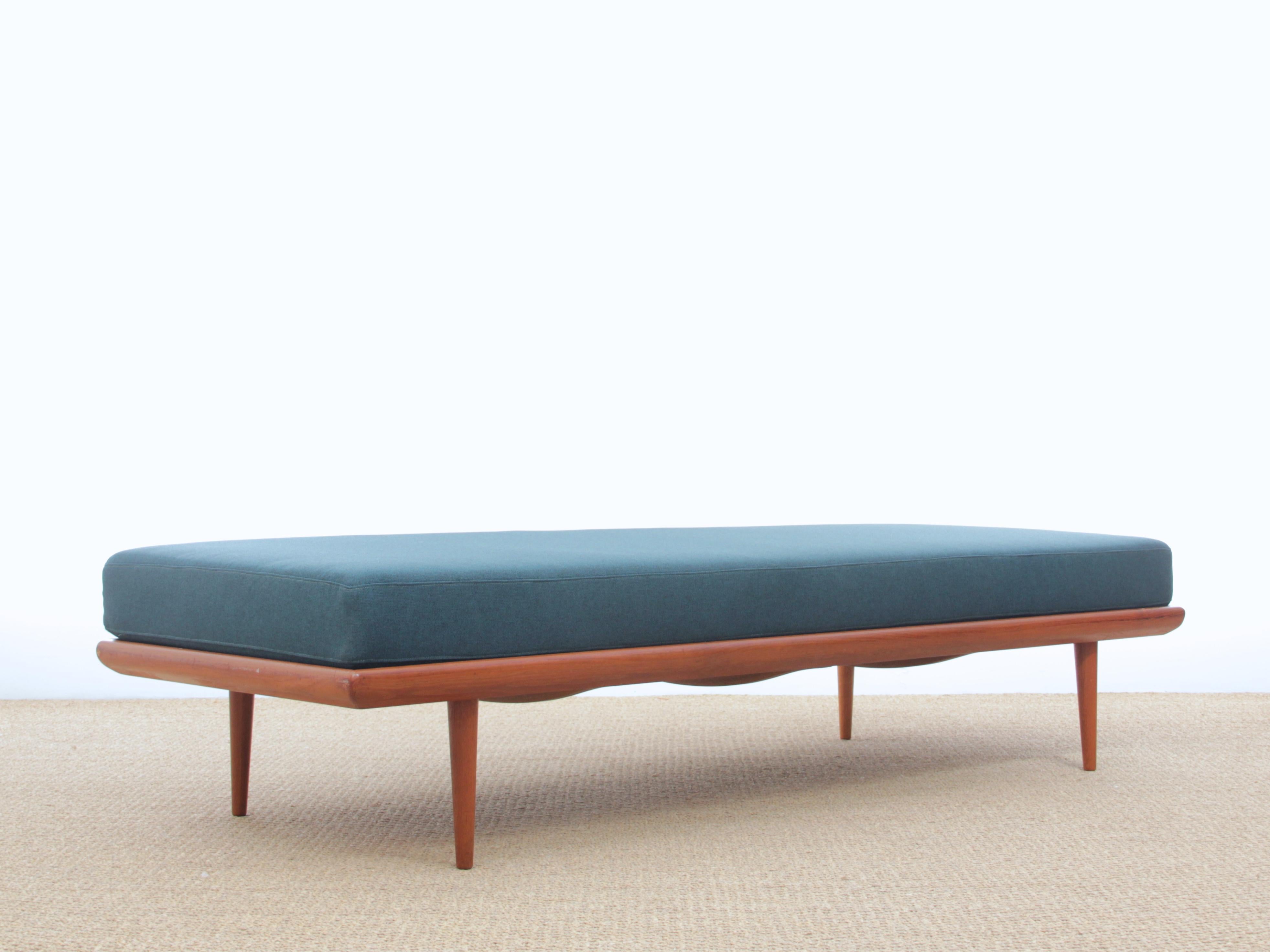 Minerva daybed by Peter Hvidt & Orla Mølgaard-Nielsen. Mattress and back will be reupholstered with fabric of your choice. The price includes the renovation.