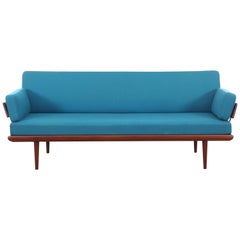 Minerva Day Bed by Peter Hvidt
Orla Mølgaard-Nielsen Minerva Day Bed by Peter Hvidt
Orla Mølgaard-Nielsen