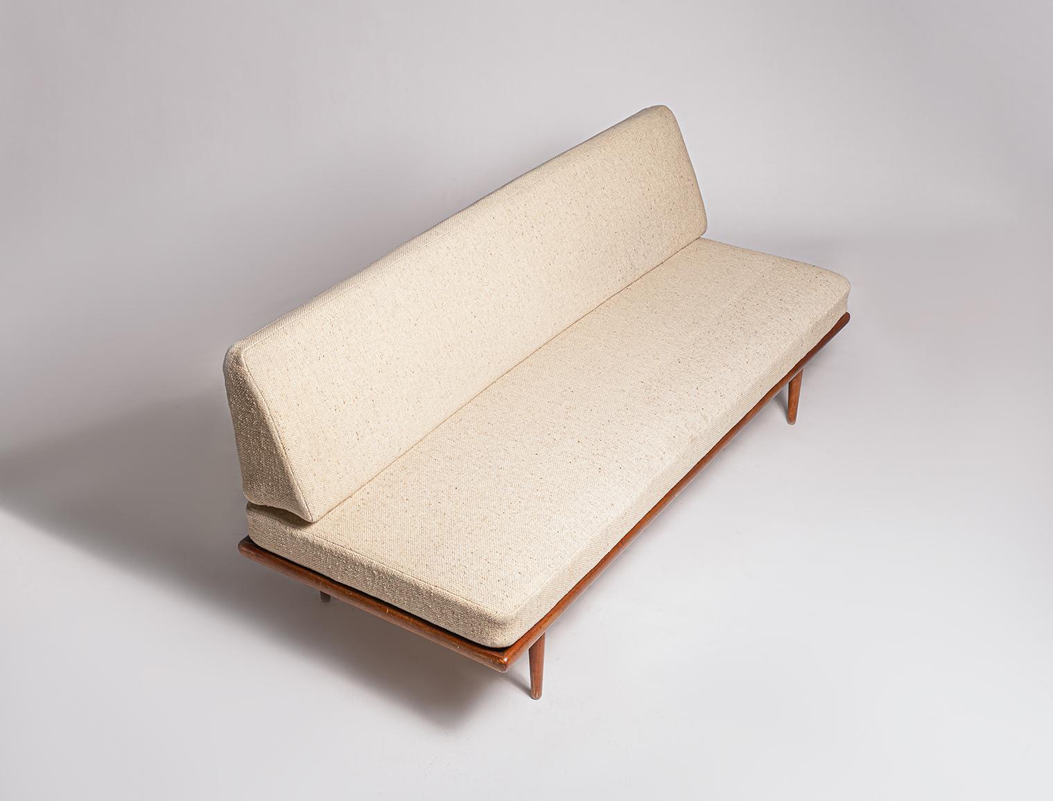 Der König der dänischen Moderne.

Das Minerva Daybed/Sofa Modell FD 417t ist eine solide Investition und das ultimative Rückgrat für Ihr Wohnzimmer oder Gästezimmer. Hergestellt von France & Søn in Dänemark im Jahr 1957, gekauft bei einer