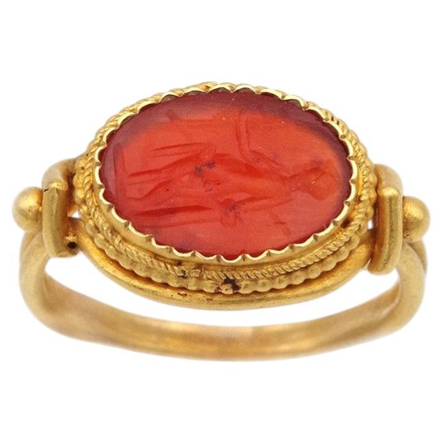 Minerva intaglio ring in 22 karat gold, signet ring