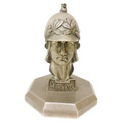 Mascota Minerva de metal según Pierre de Soete, base añadida, 1930, Bélgica