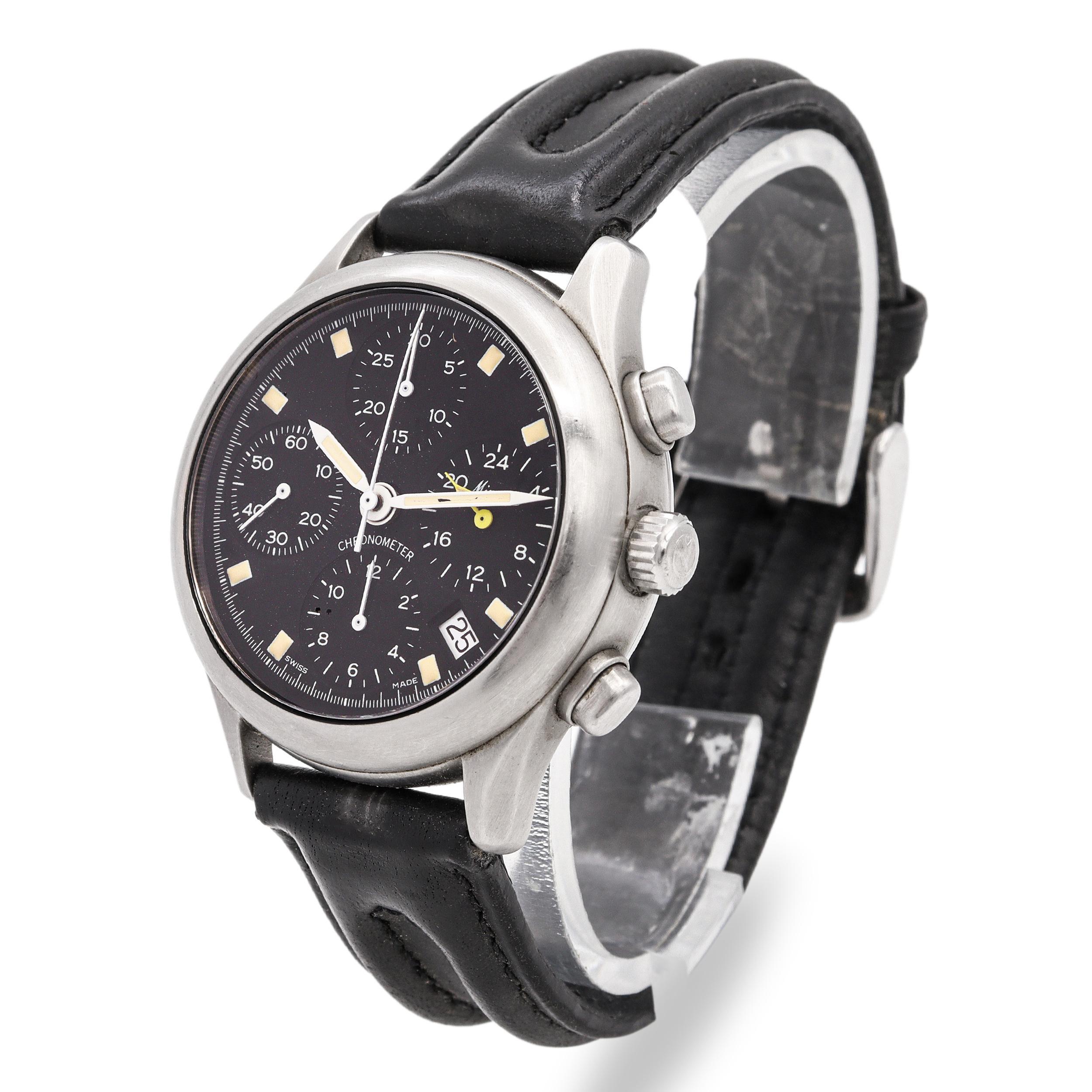 Minerva Official Chronometer Edelstahl Chronograph Automatikuhr A241 im Zustand „Gut“ im Angebot in New York, NY