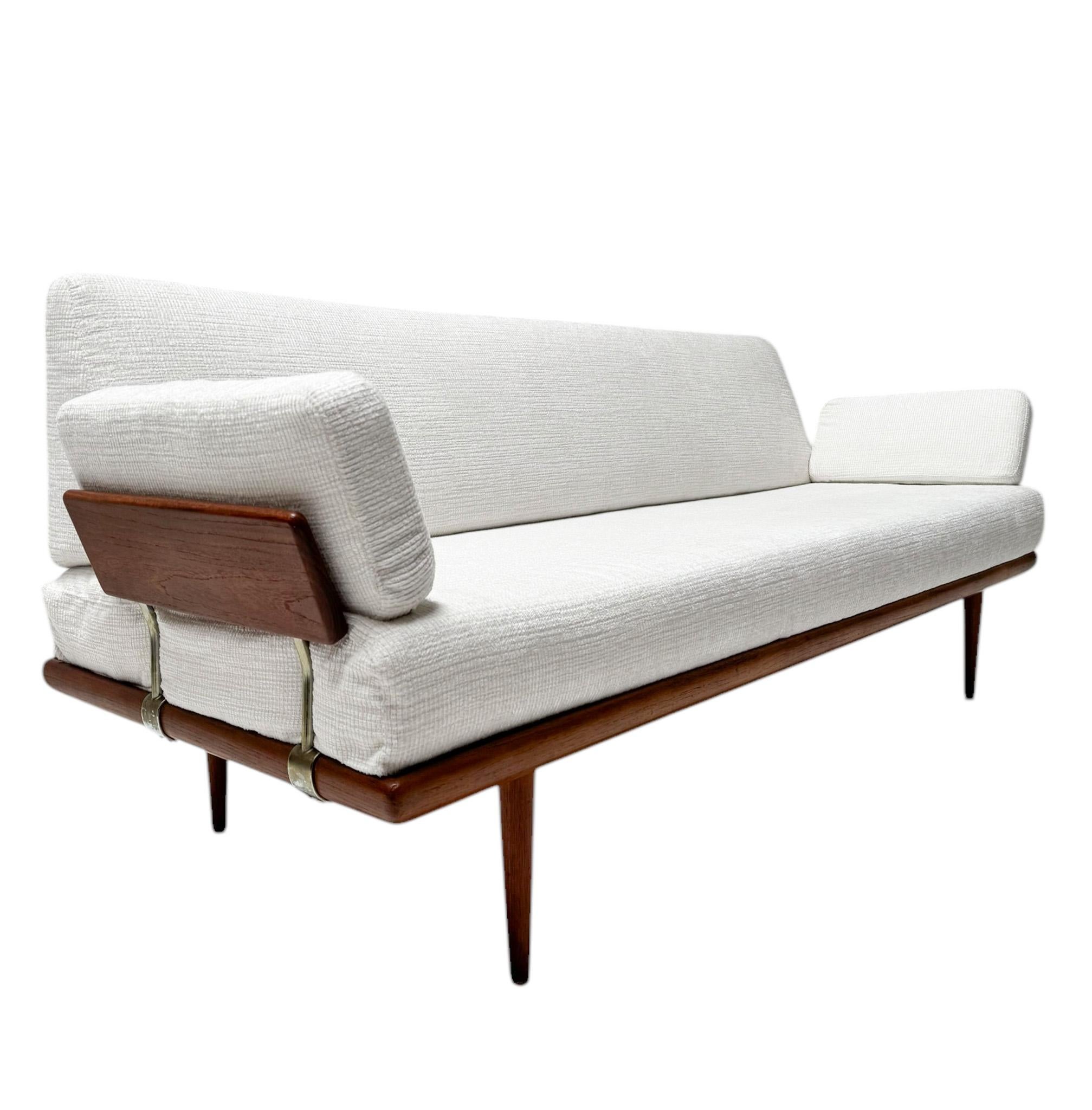 Mid-Century Modern Minerva Sofa by Peter Hvidt & Orla Molgaard Nielsen for France & Søn, 1960s1960 For Sale