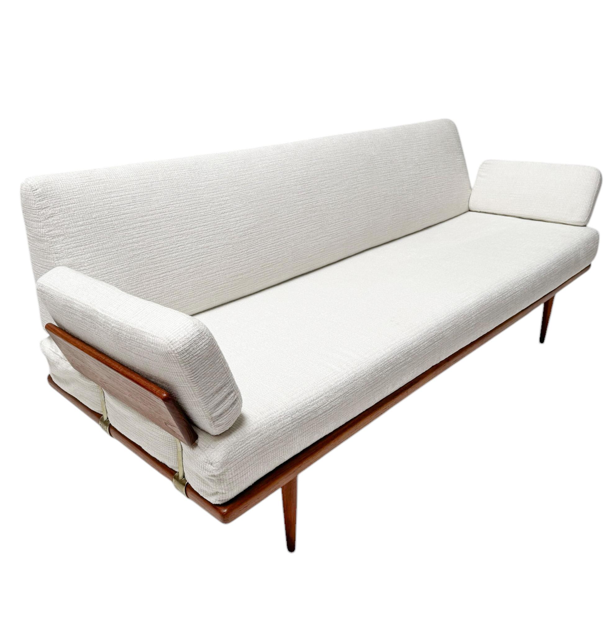 Danish Minerva Sofa by Peter Hvidt & Orla Molgaard Nielsen for France & Søn, 1960s1960 For Sale