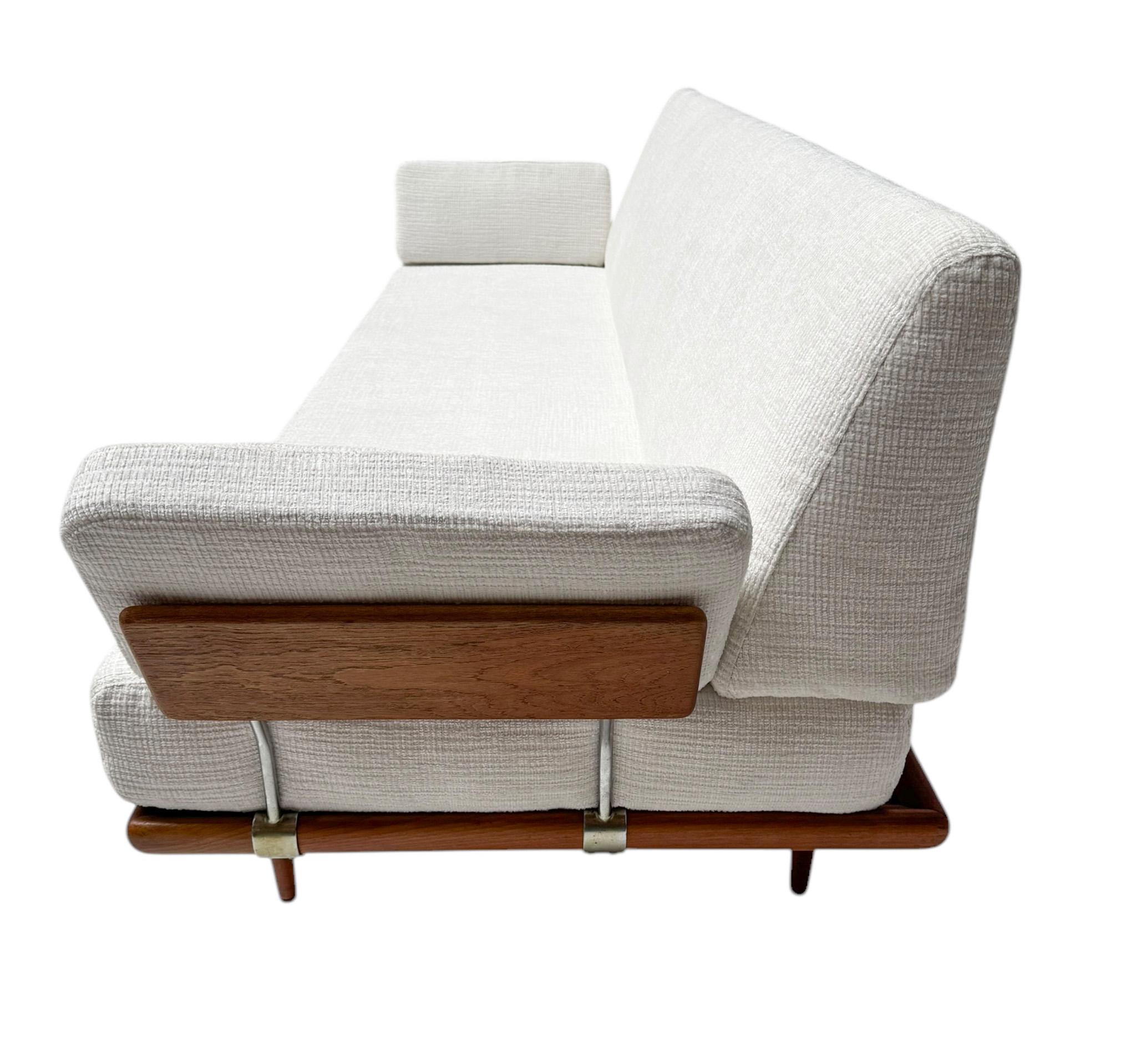Minerva Sofa by Peter Hvidt & Orla Molgaard Nielsen for France & Søn, 1960s1960 In Good Condition For Sale In Amsterdam, NL