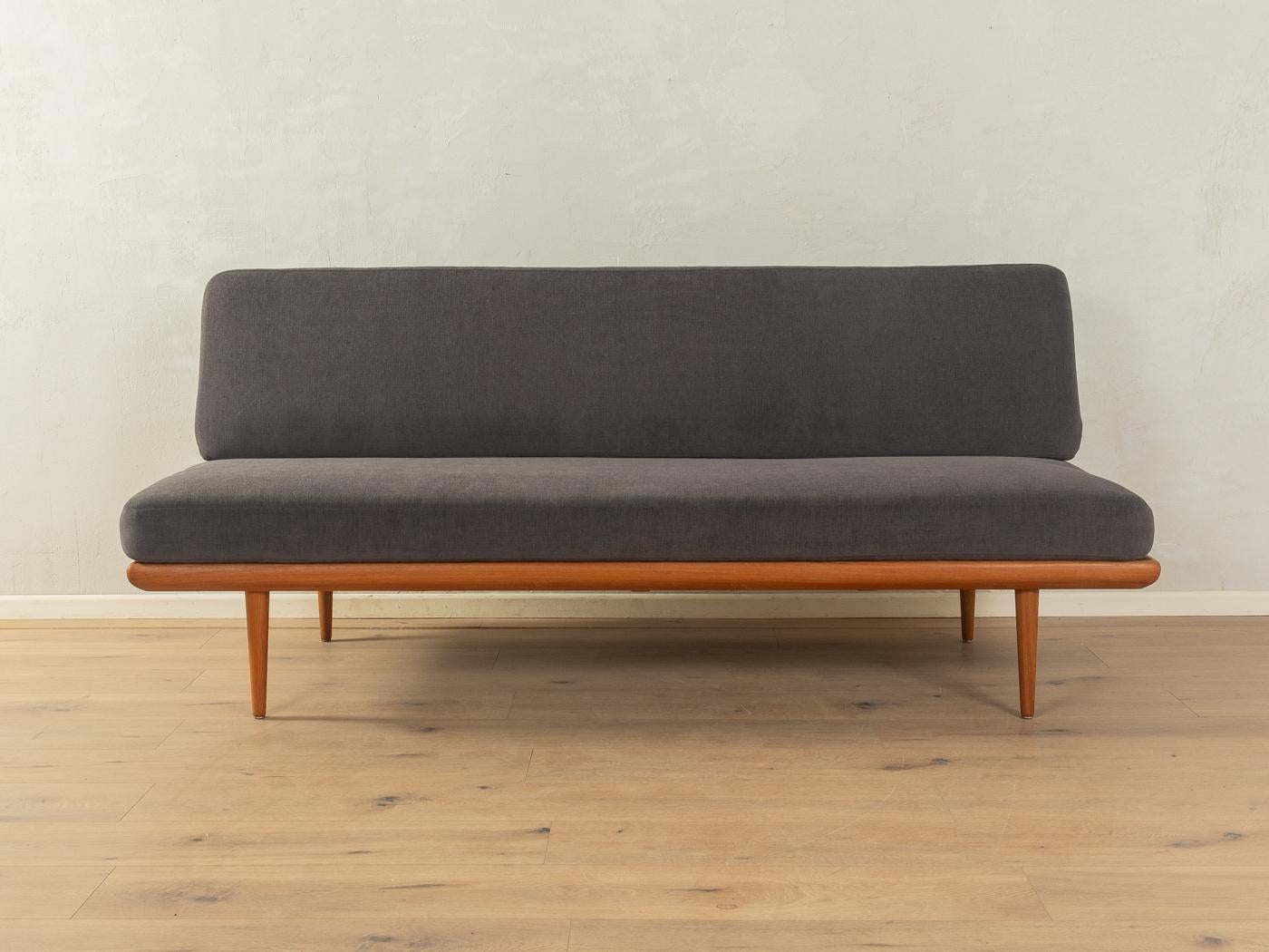 Minerva Sofa, Peter Hvidt & Orla Molgaard Nielsen In Good Condition In Neuss, NW