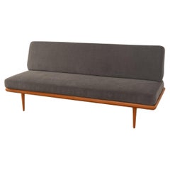 Minerva Sofa, Peter Hvidt & Orla Molgaard Nielsen
