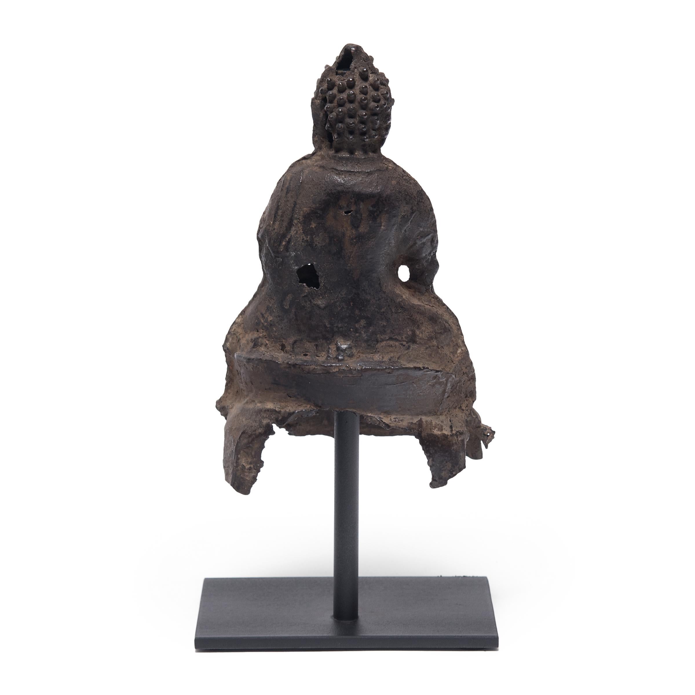 Ming Bronze Seated Buddha, circa 1600 In Good Condition In Chicago, IL