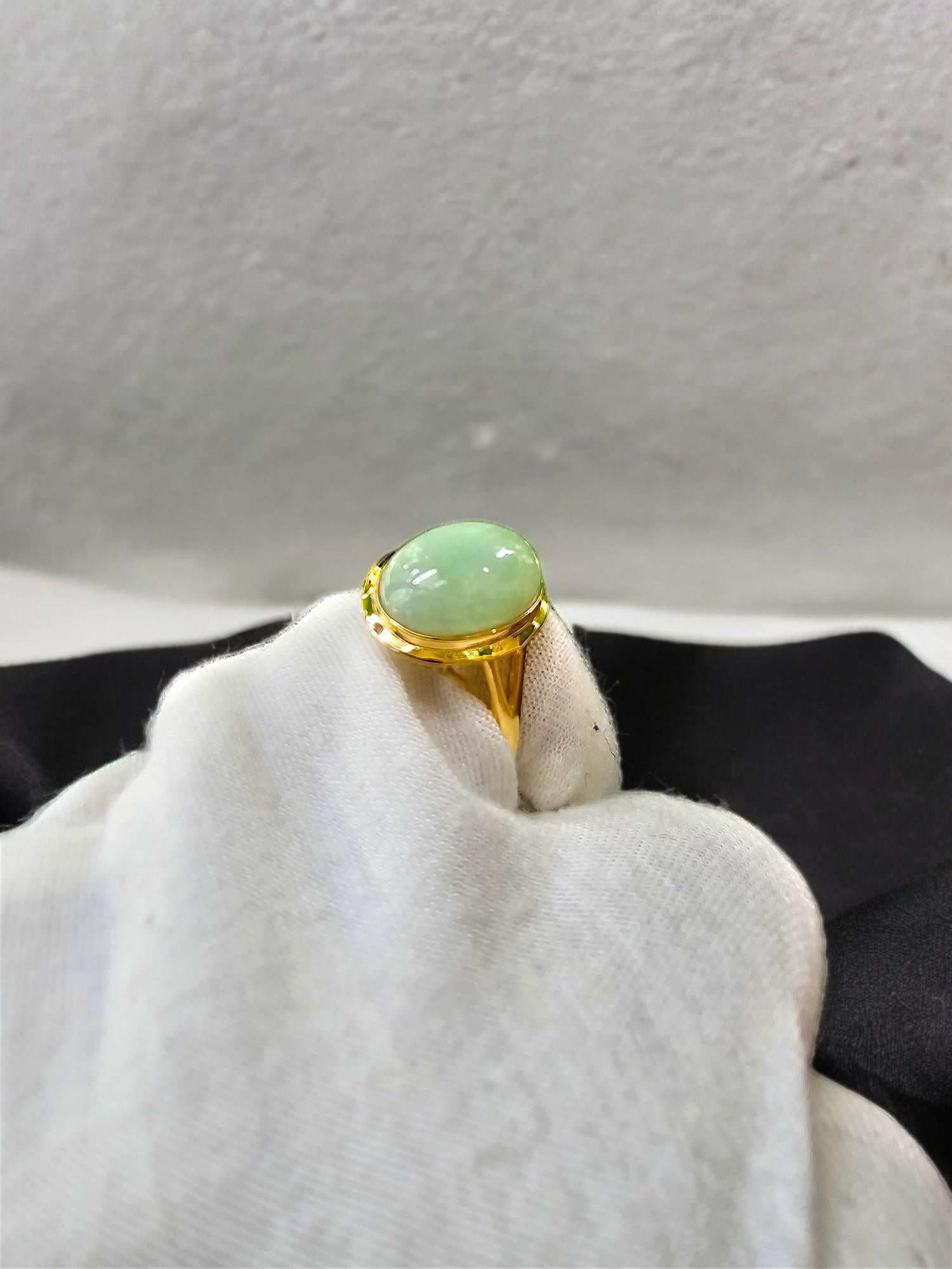 Ming Burmese Green A-Jadeite Jade Ring (with 14K Solid Yellow Gold) For Sale 4