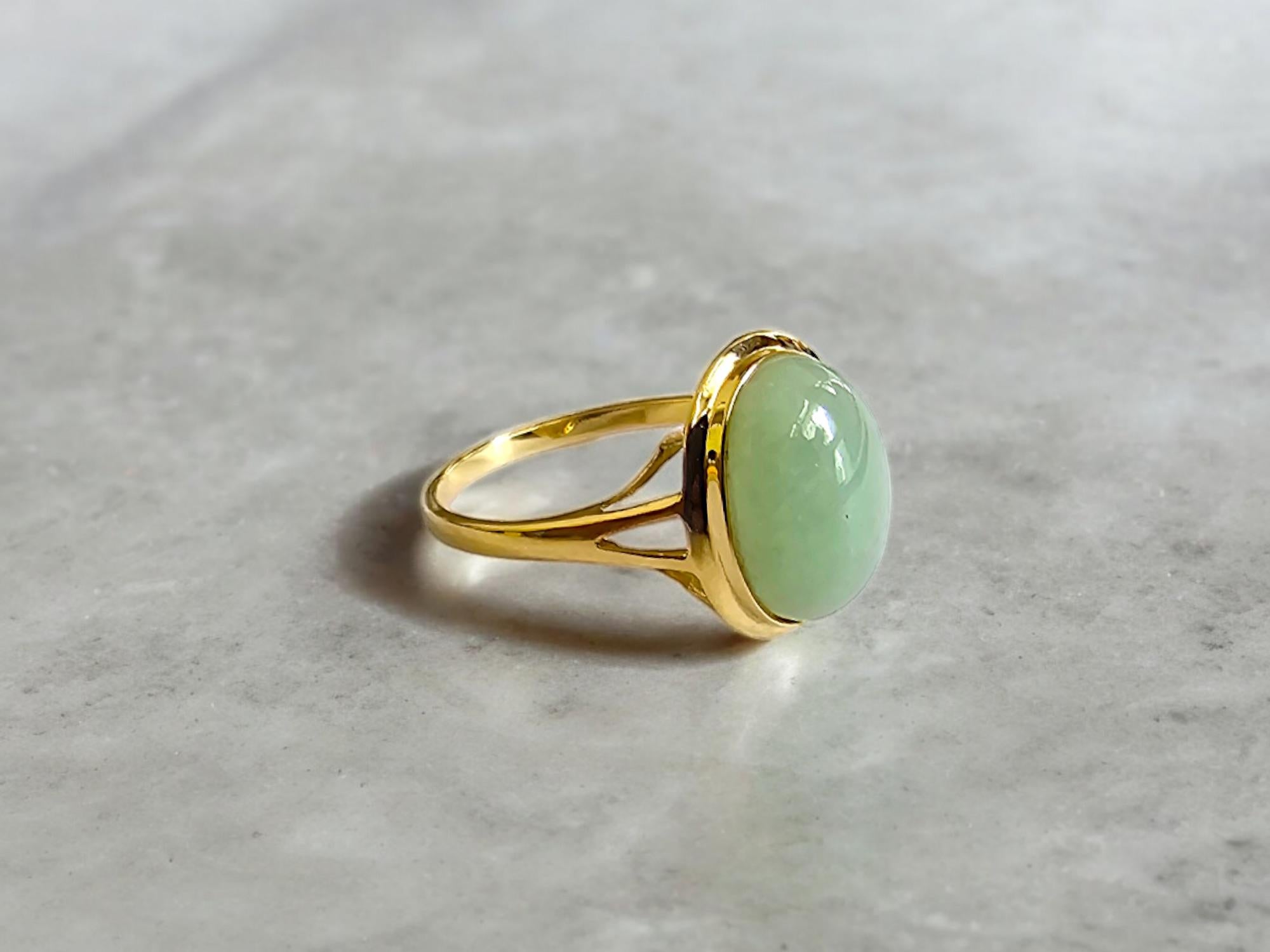 Ming Burmese Green A-Jadeite Jade Ring (with 14K Solid Yellow Gold) For Sale 8