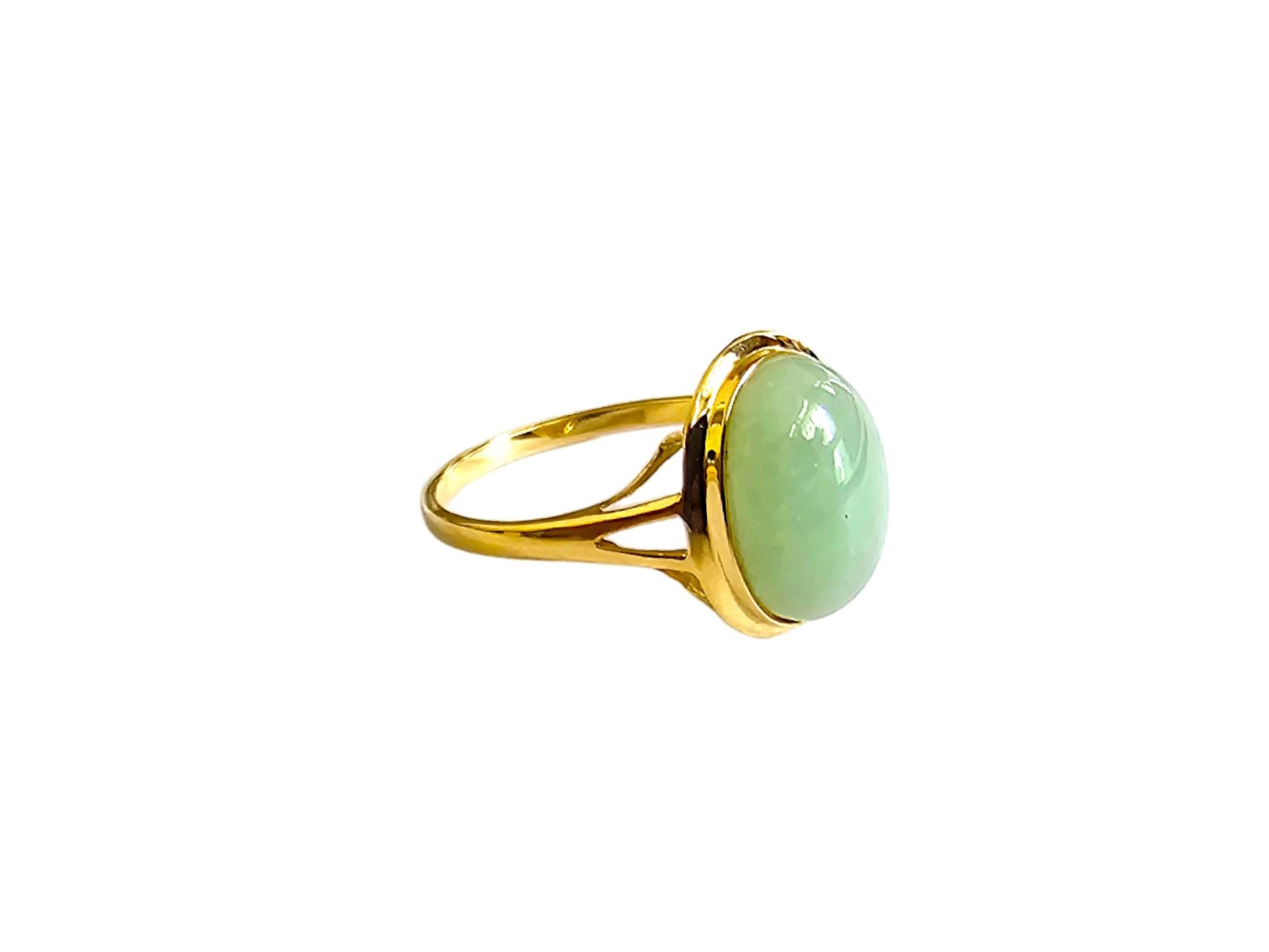 Ming Burmese Green A-Jadeite Jade Ring (with 14K Solid Yellow Gold) For Sale 9