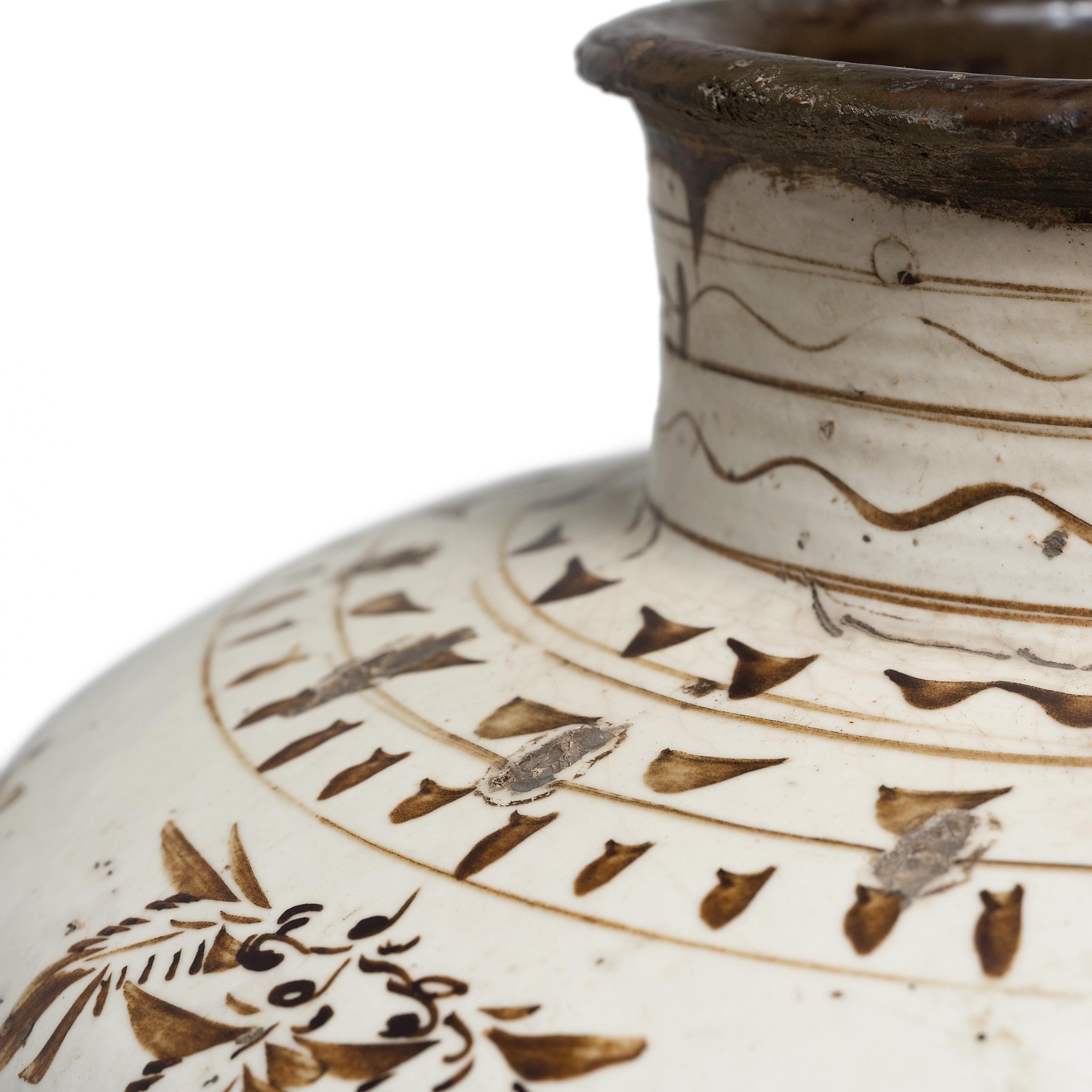 17th Century Ming Cizhou Wine Jar, c. 1600 For Sale