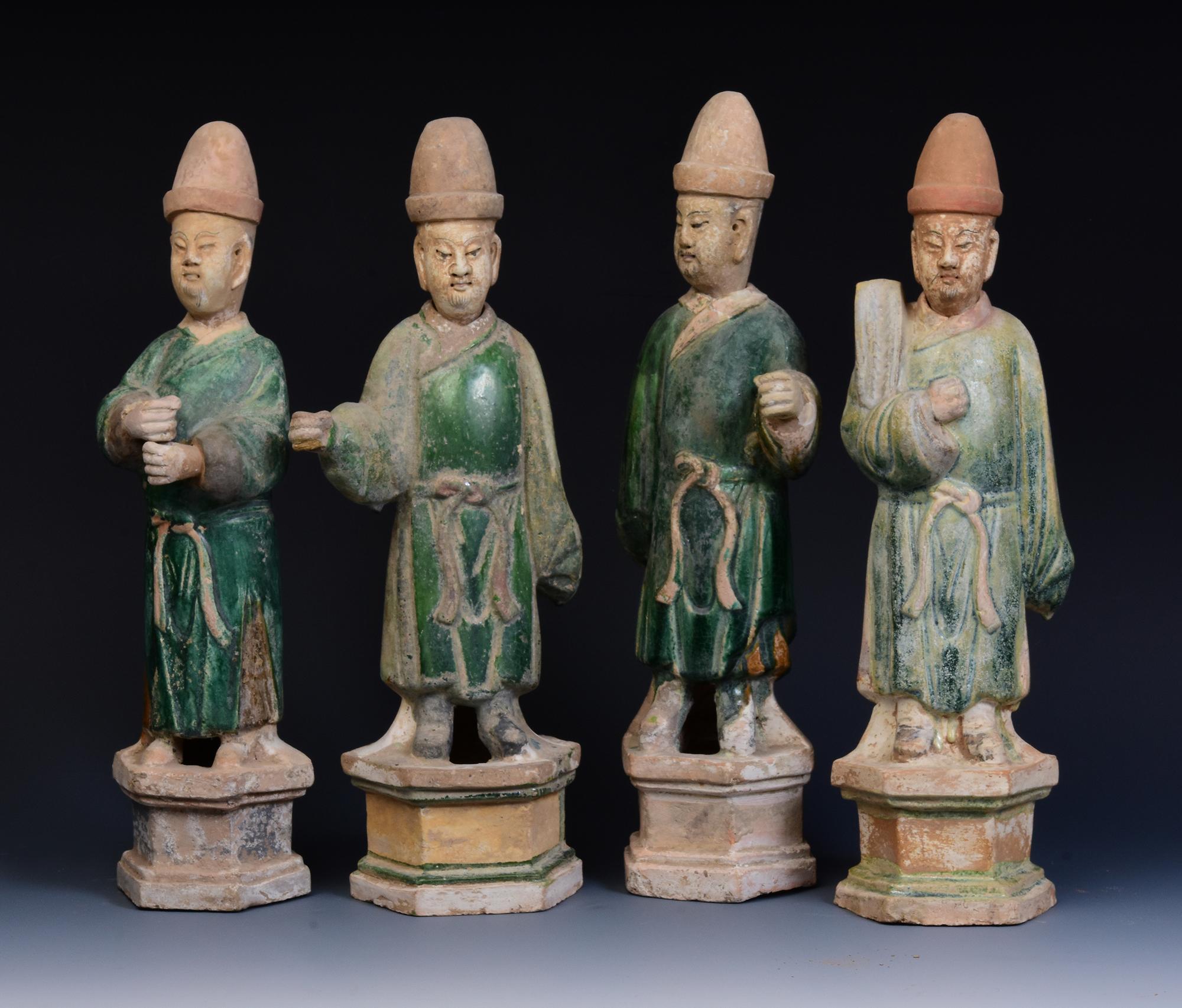 Ming Dynasty, Ein Satz antiker chinesischer glasierter Töpferwaren und Sänfte im Angebot 9
