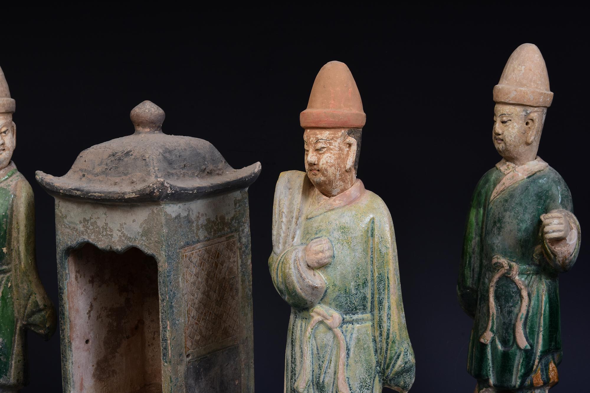 Ming Dynasty, Ein Satz antiker chinesischer glasierter Töpferwaren und Sänfte im Angebot 3