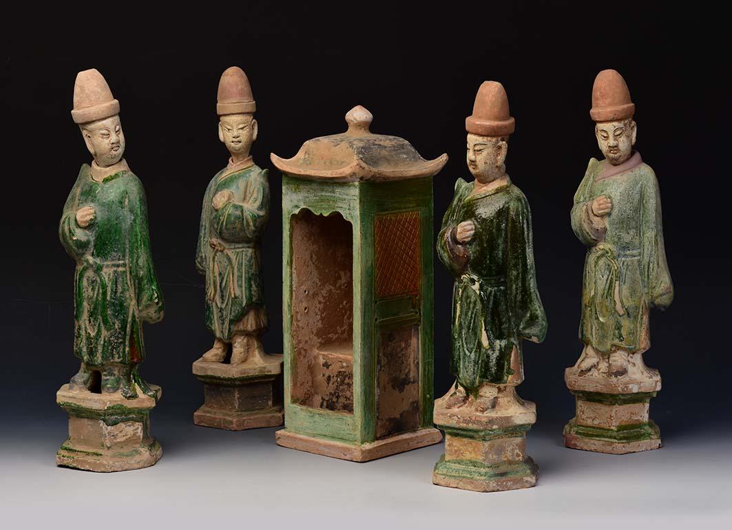 A set of Chinese green glazed pottery attendants and palanquin.

Age: China, Ming Dynasty, A.D. 1368 - 1644
Size: Height 36.8 - 41 C.M. / Width 10.8 - 13 C.M.
Condition: Well-preserved old burial condition overall.

100% Satisfaction and
