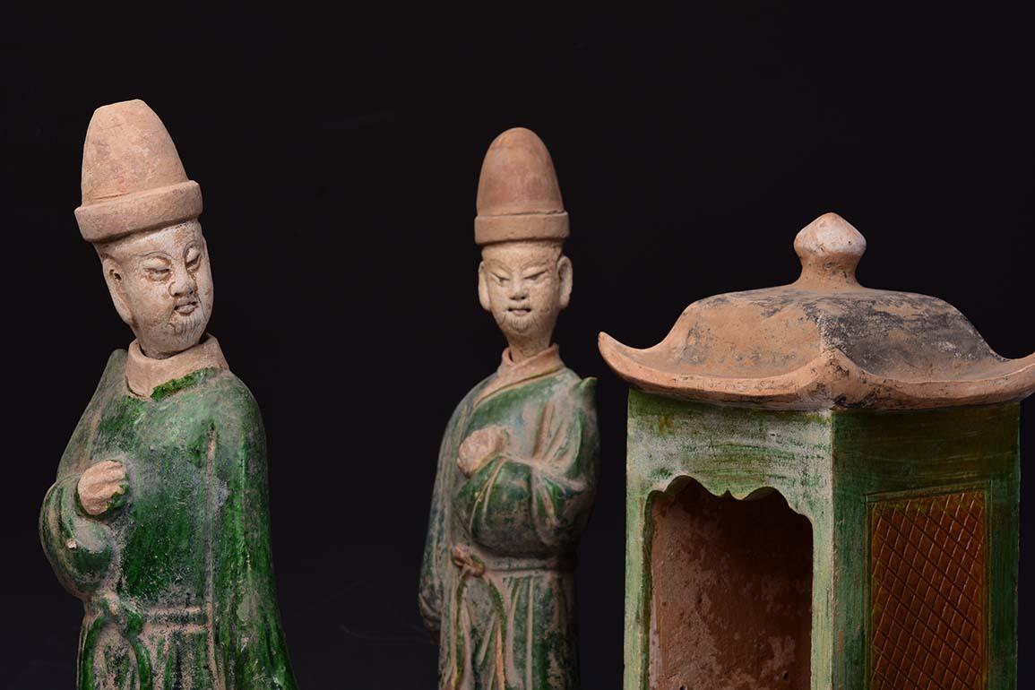 Ming Dynasty, A Set of Antique Chinese Glazed Pottery Attendants and Palanquin 3