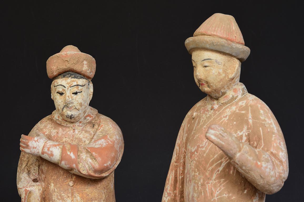 Ming Dynasty, A Set of Antique Chinese Pottery Court Man For Sale 2