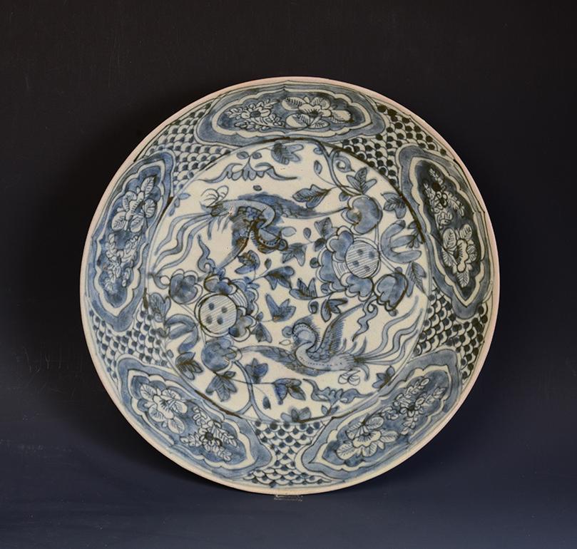 Ming Dynasty, Antique Chinese Swatow Blue and White Ceramic Dish 4