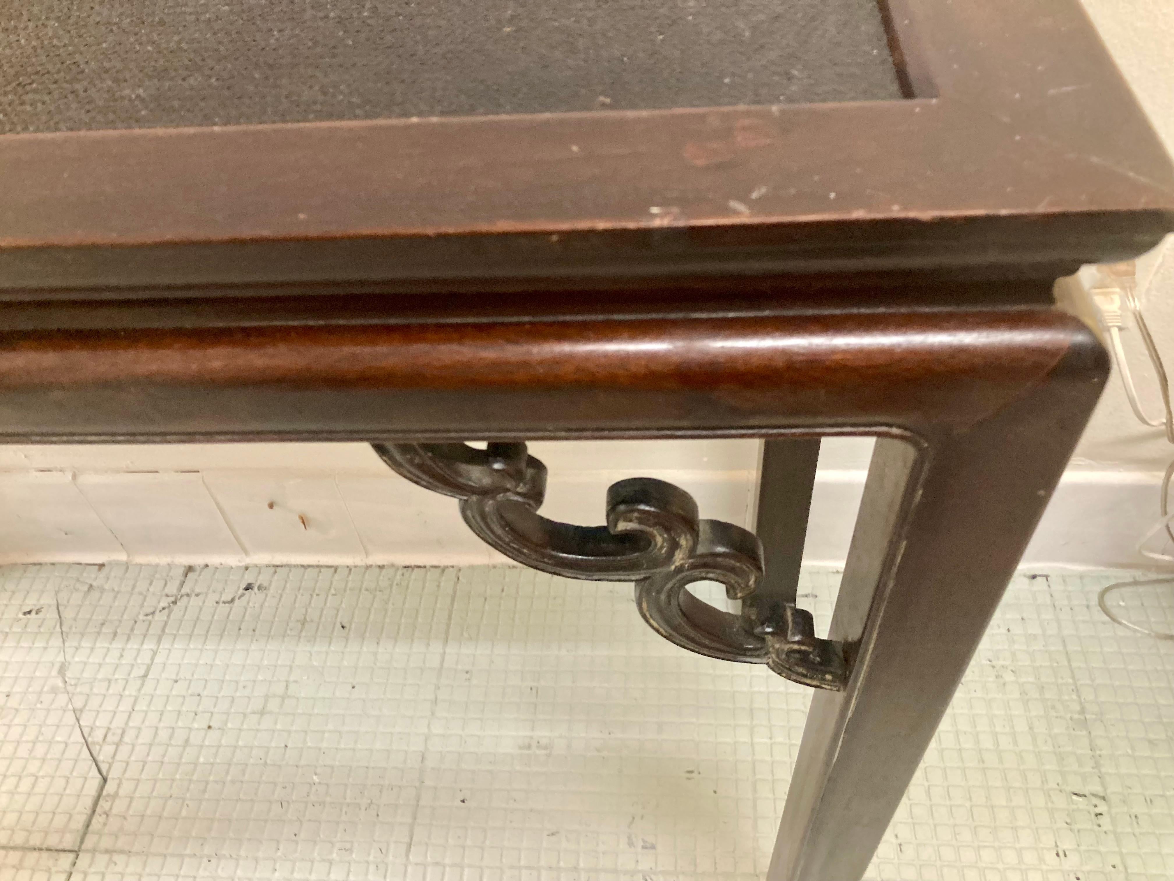 Ming Dynasty Chinese Console With Raffia Top For Sale 6