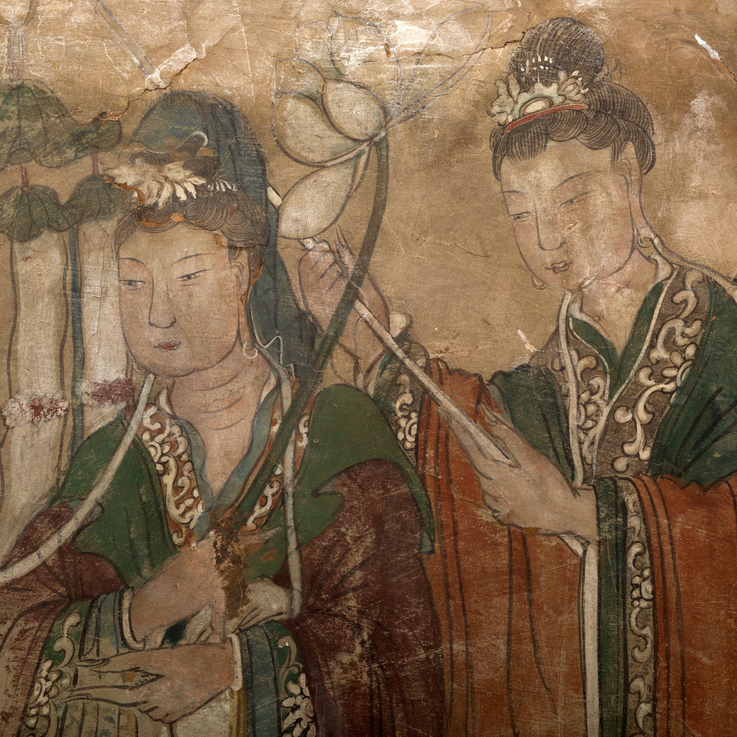 Ming Dynasty Chinese Mural Painting of Buddha Flanked by Attendants In Good Condition For Sale In Chicago, IL