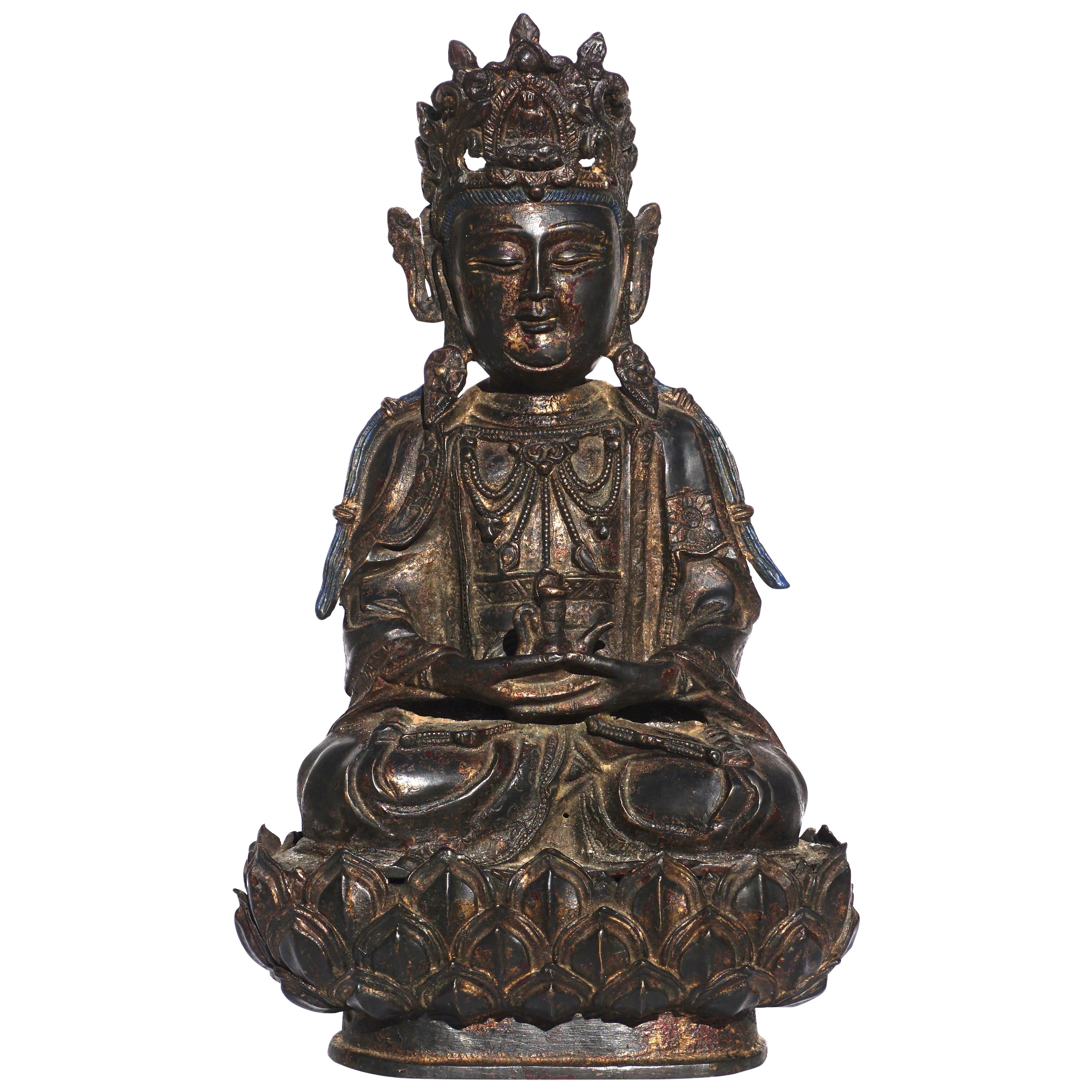 Vergoldete und lackierte Bronzefigur des Guanyin-Buddhas aus der Ming-Dynastie