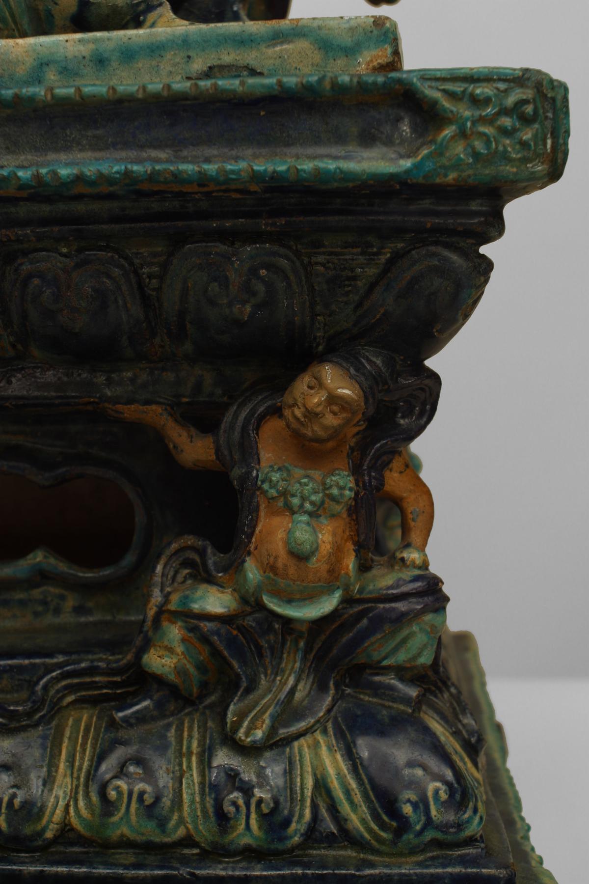 Ming Dynasty Porcelain Shou Lau Figure For Sale 4