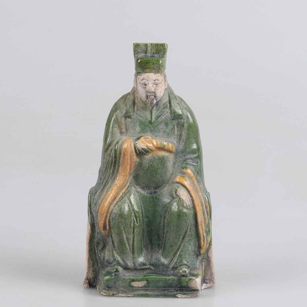 Chinese Ming Dynasty Terracotta Tomb Statue Depictinmg a Seated Scholar For Sale