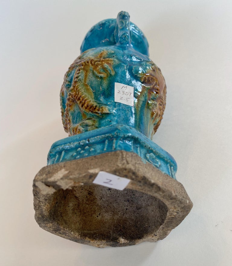 Ming Dynasty Vase with Vibrant Turquoise Glaze For Sale at 1stDibs