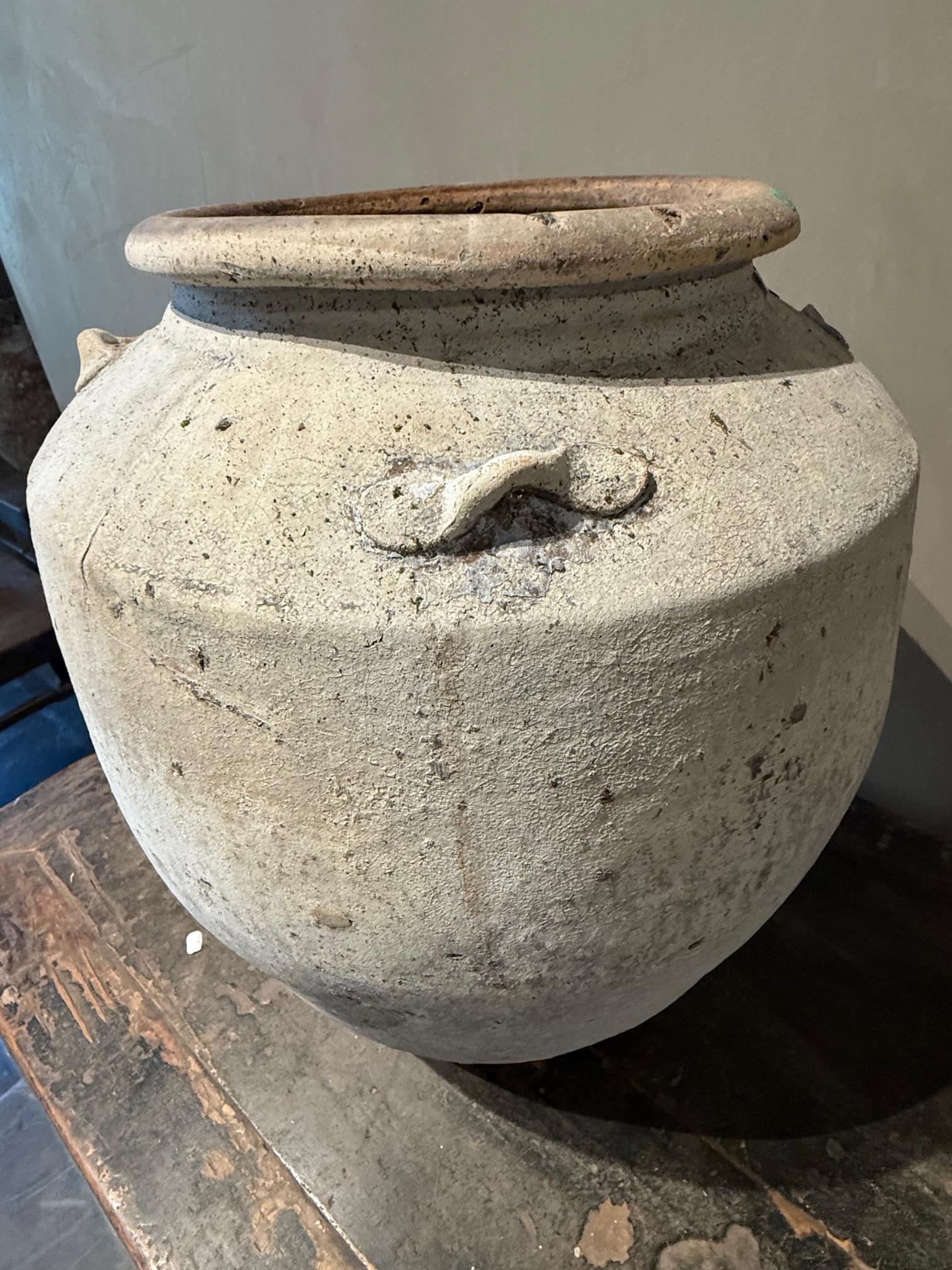 Cinese Vaso per alimenti in ceramica non smaltata della dinastia Ming, Cina, XVIII secolo in vendita