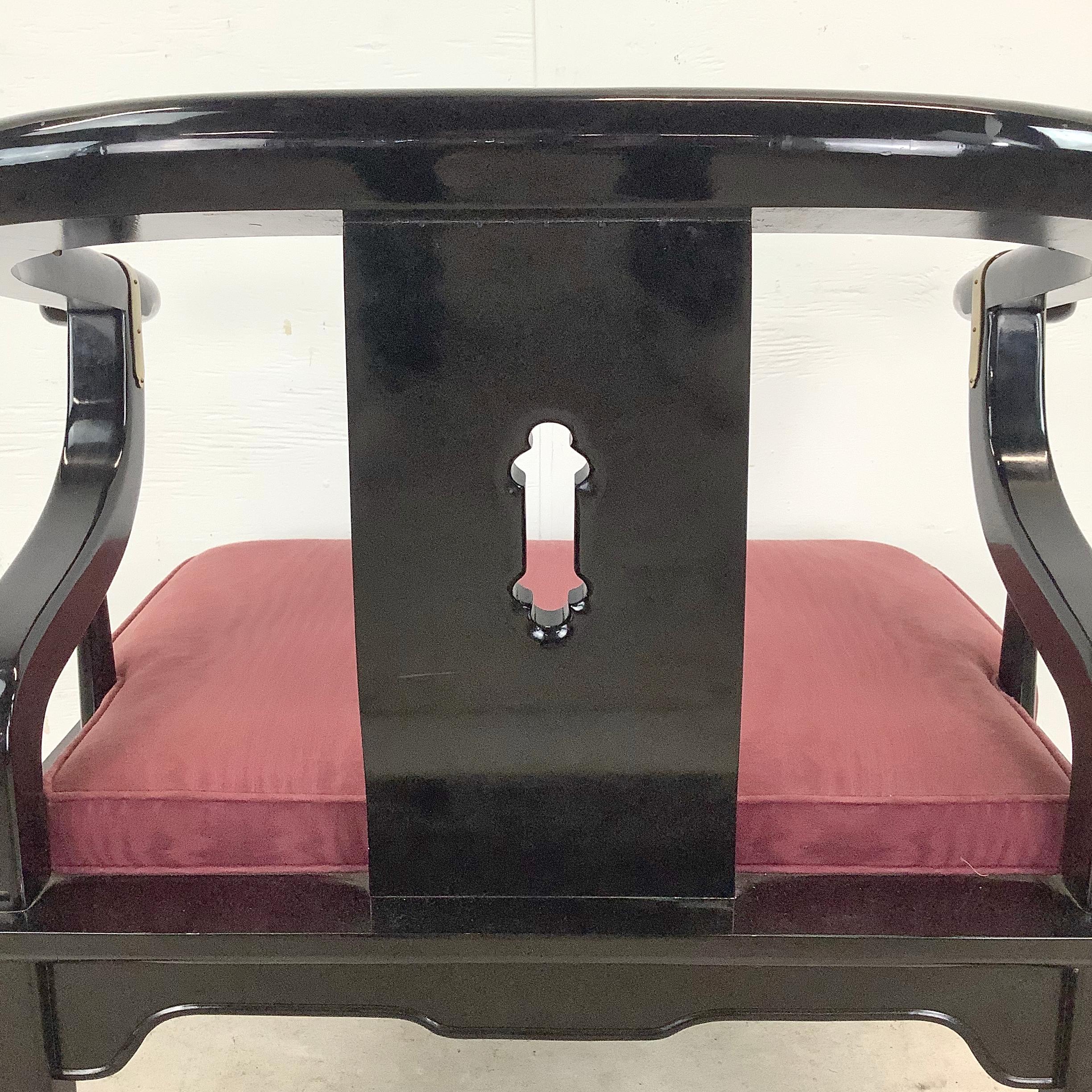 Fauteuil en laque noire inspiré de James Ming, dans le style de James Mont en vente 2