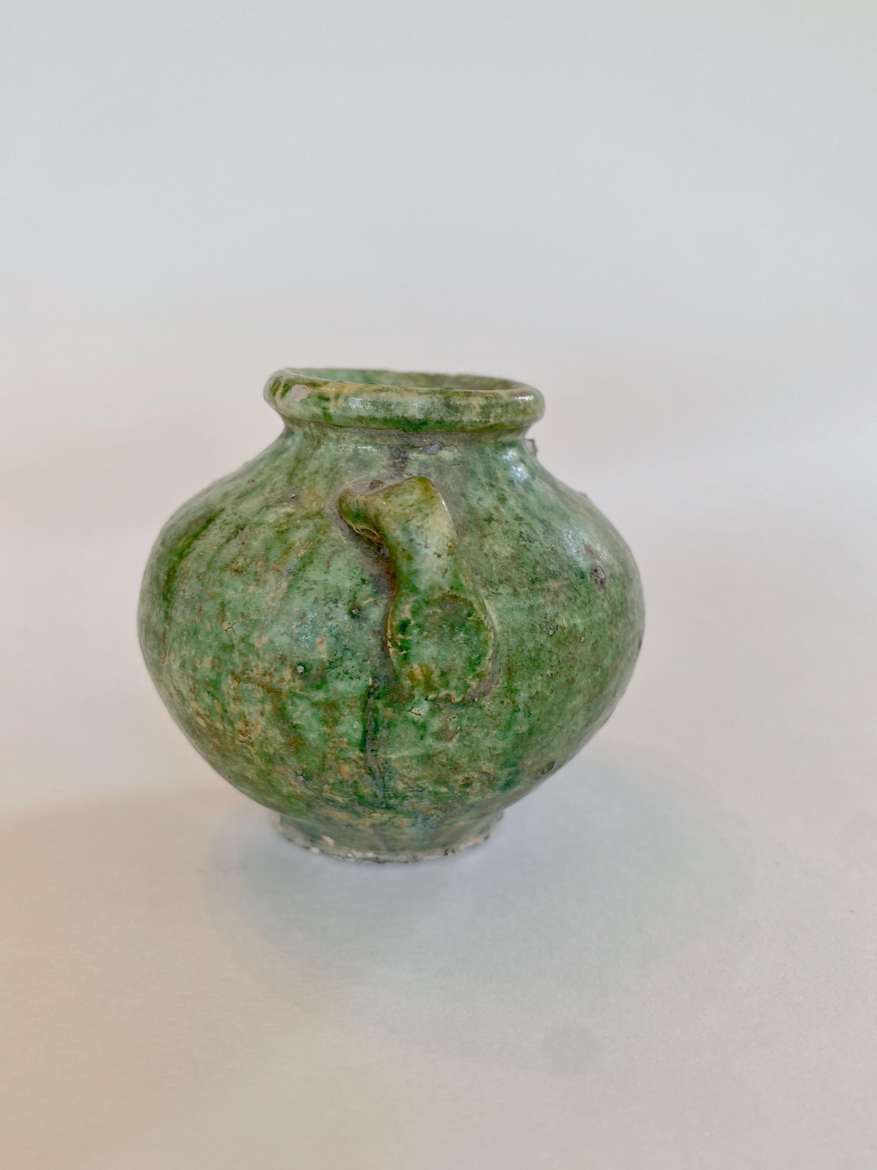 Ming Jarlet with Green Glaze In Good Condition For Sale In Atlanta, GA