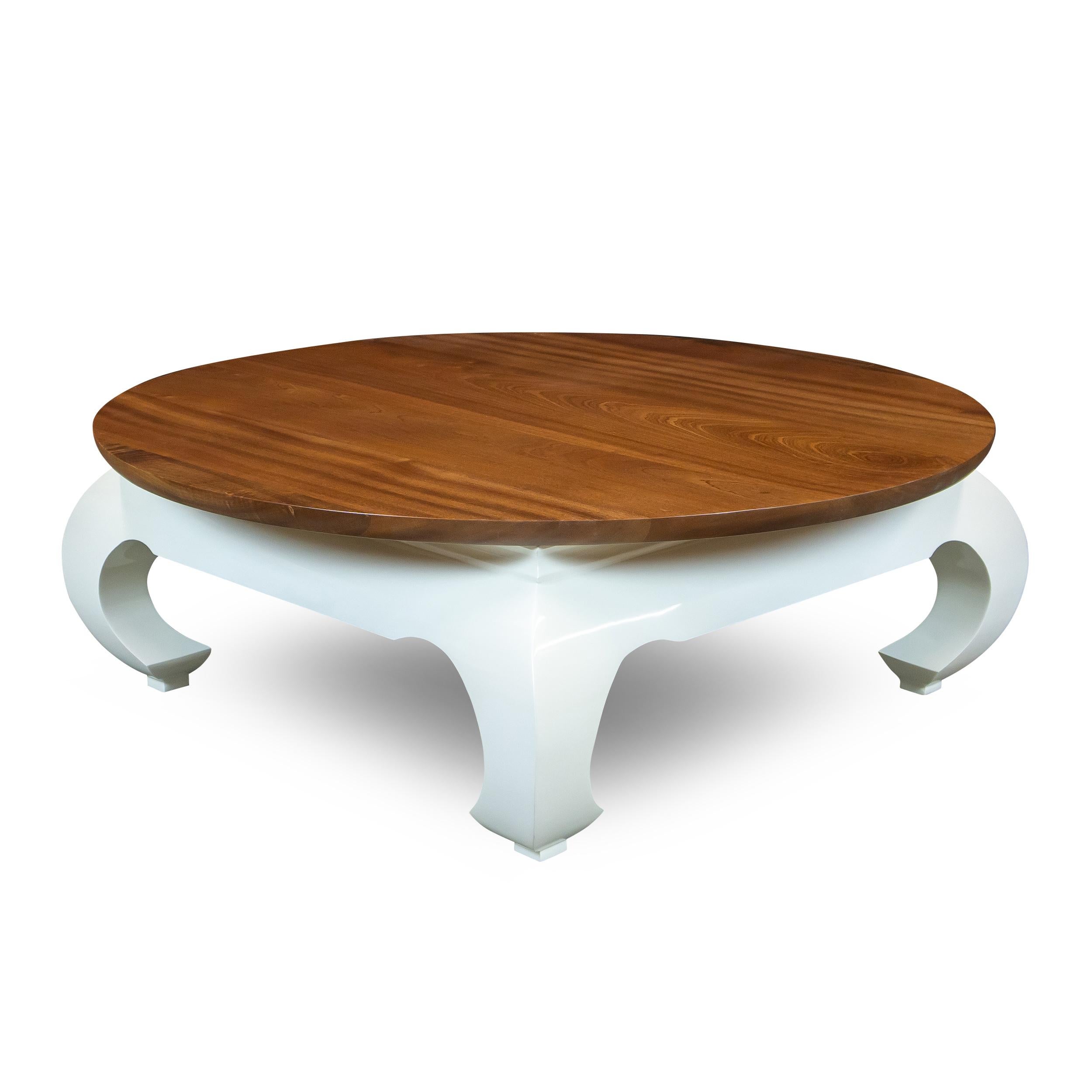 Mesa de centro redonda con tapa de sapeli estilo pata Ming de mediados de siglo Patas lacadas Blanco en Nuevo estado para la venta en Greenwich, CT