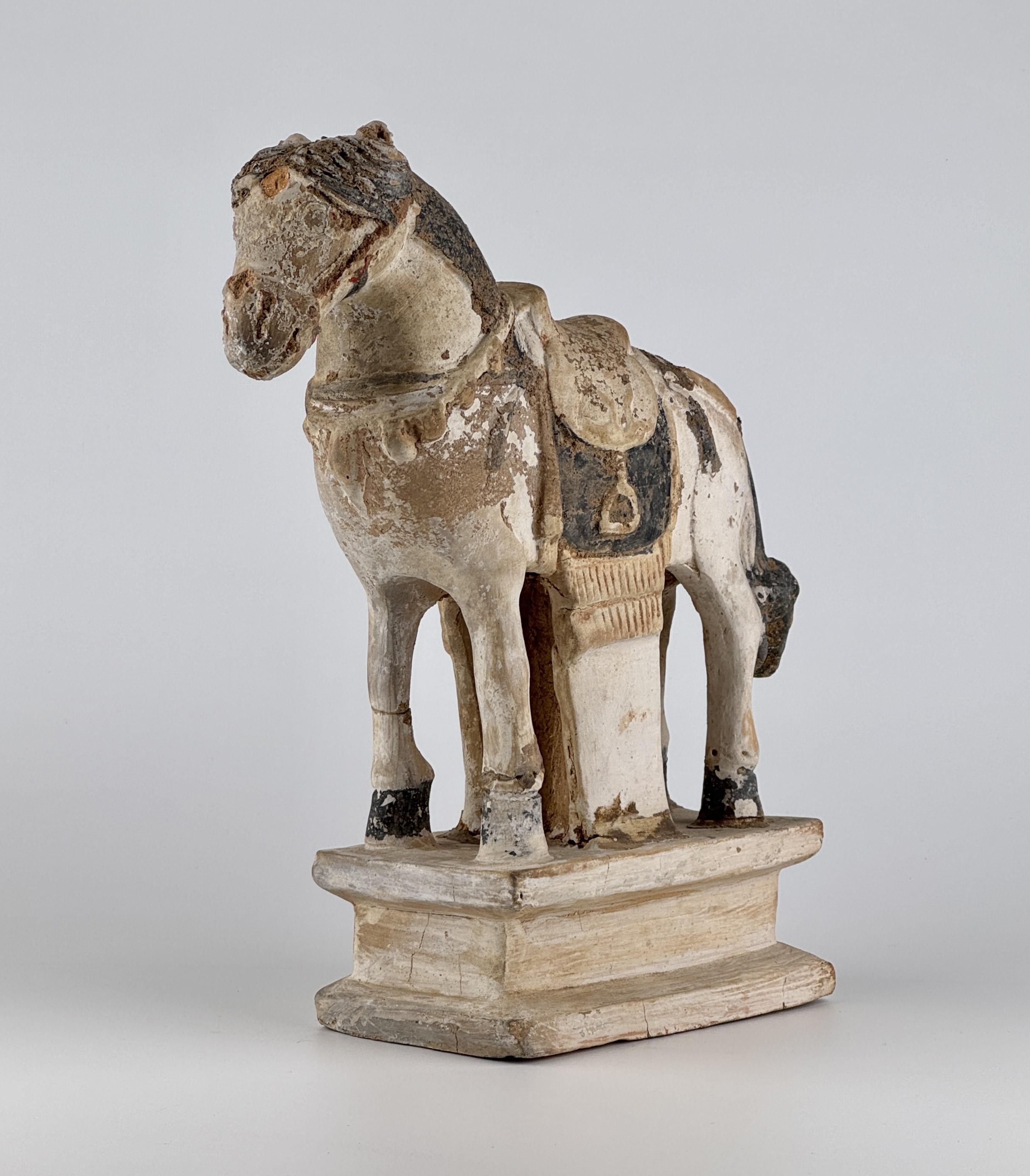 Hong Kong Ming Period Large Pottery Horse with Saddle (15-16th Century) For Sale