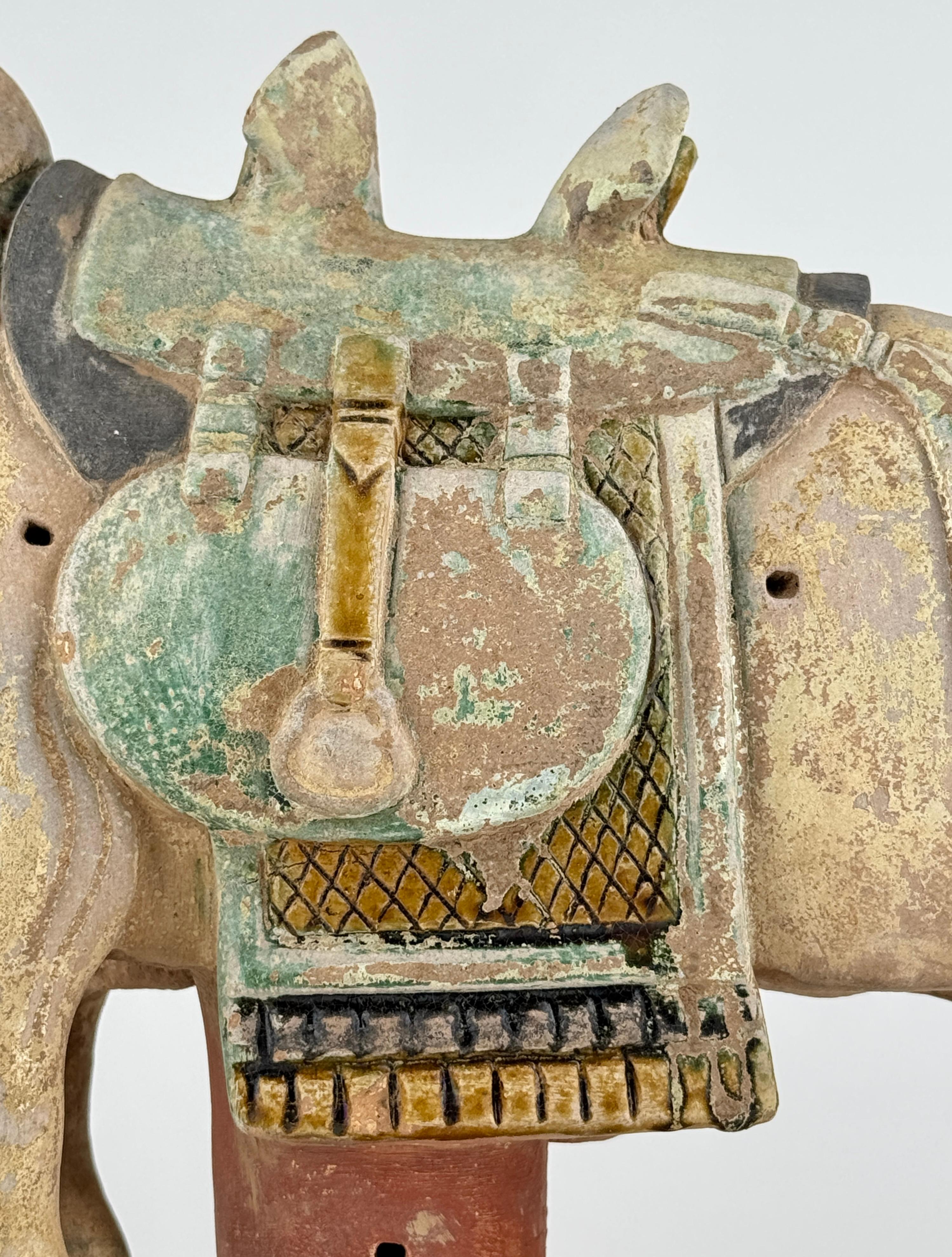 Ming Period Large Pottery Horse with Saddle (15-16th Century) For Sale 1