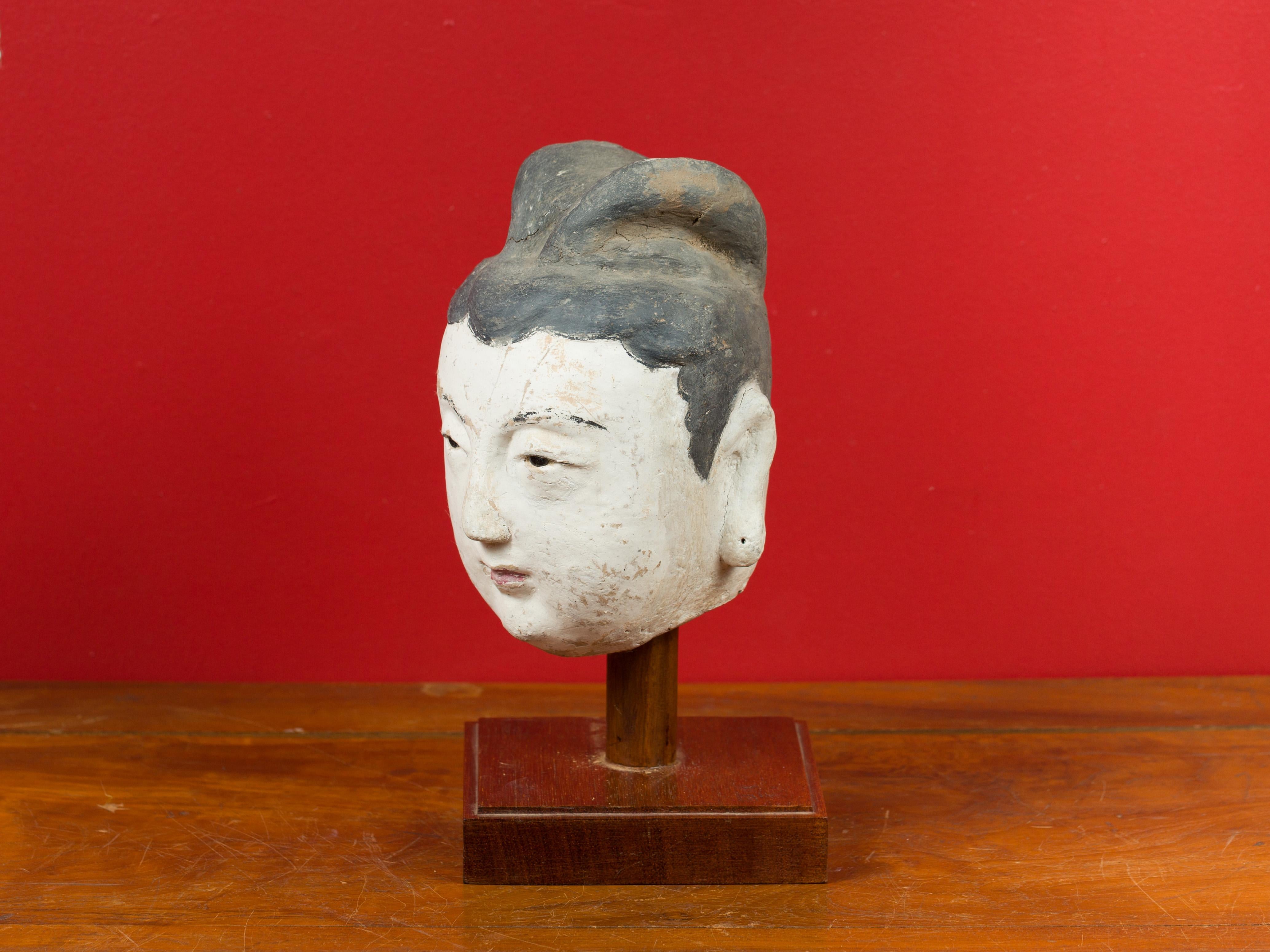 Ming Period Stucco Head of a Court Lady with Original Paint Mounted on Stand For Sale 3