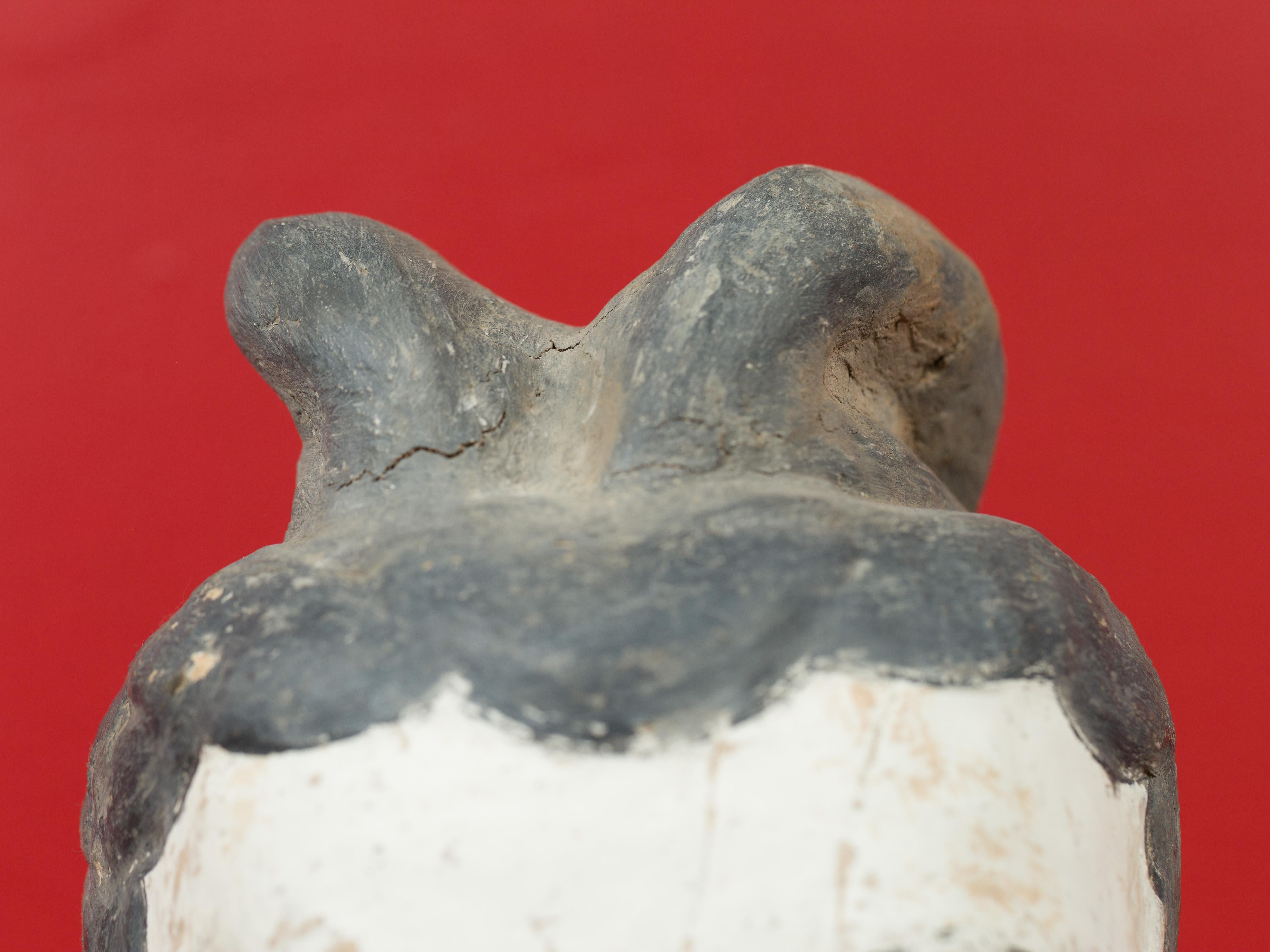 Cabeza de Dama de la Corte en Estuco de la Época Ming con Pintura Original Montada sobre Soporte en Bueno estado para la venta en Yonkers, NY