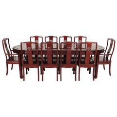 Mesa de comedor y 10 sillas de palisandro Ming