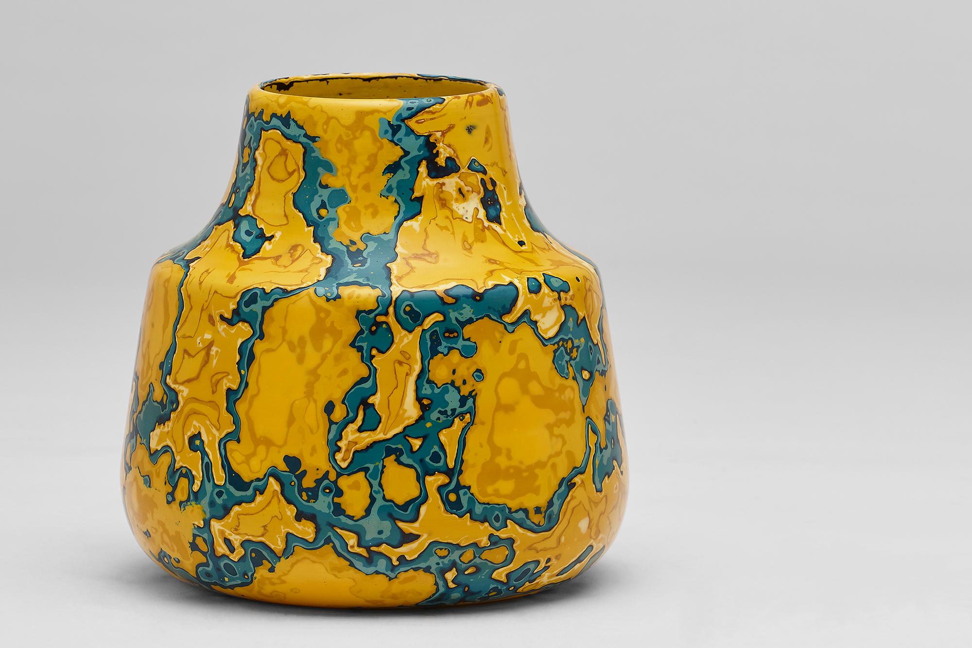 Ming Stone, set of four yellow & blue Jesmonite vessels /vases by Nic Parnell For Sale 3